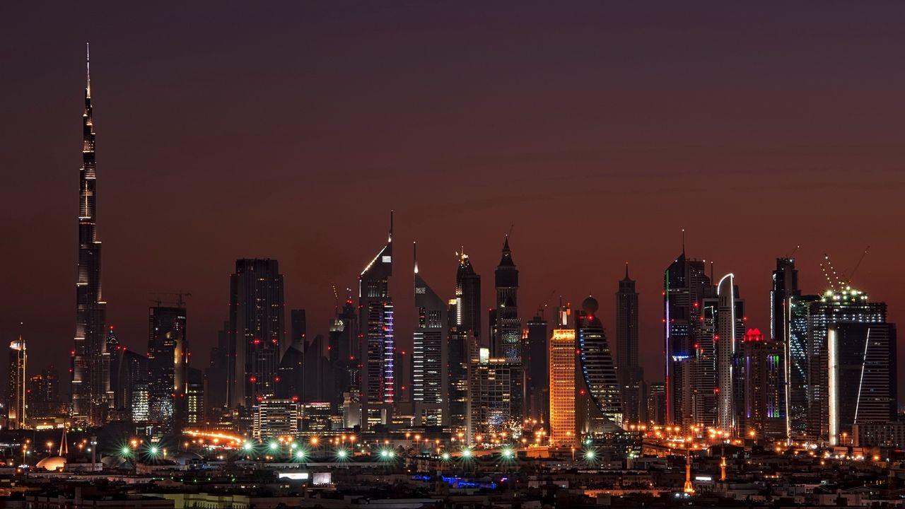 1280x720 Download wallpaper 1280x720 dubai, united arab emirates, night
