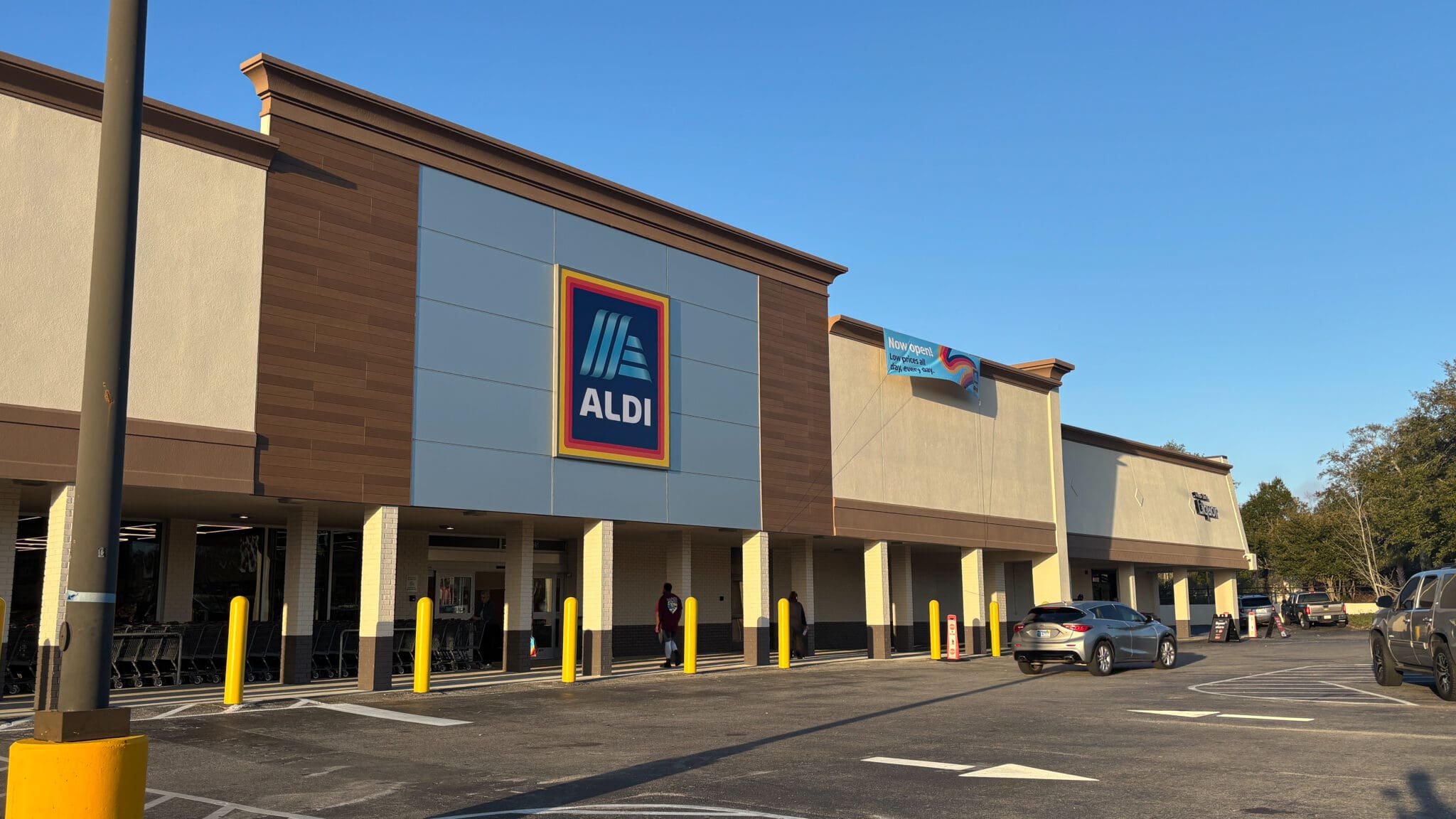 2048x1152 Delivering a Modern ALDI Store Through Adaptive Reuse in Pensacola, Florida. APD Engineering Architecture