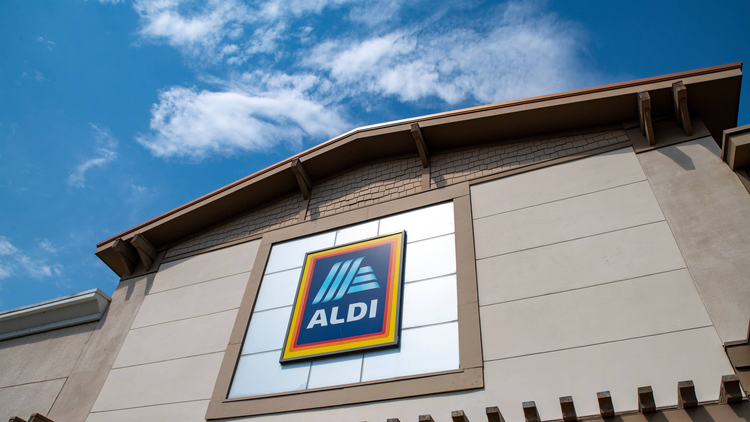 2560x1440 Aldi Gives Shoppers the Ultimate Essential for a Big Haul's Journal