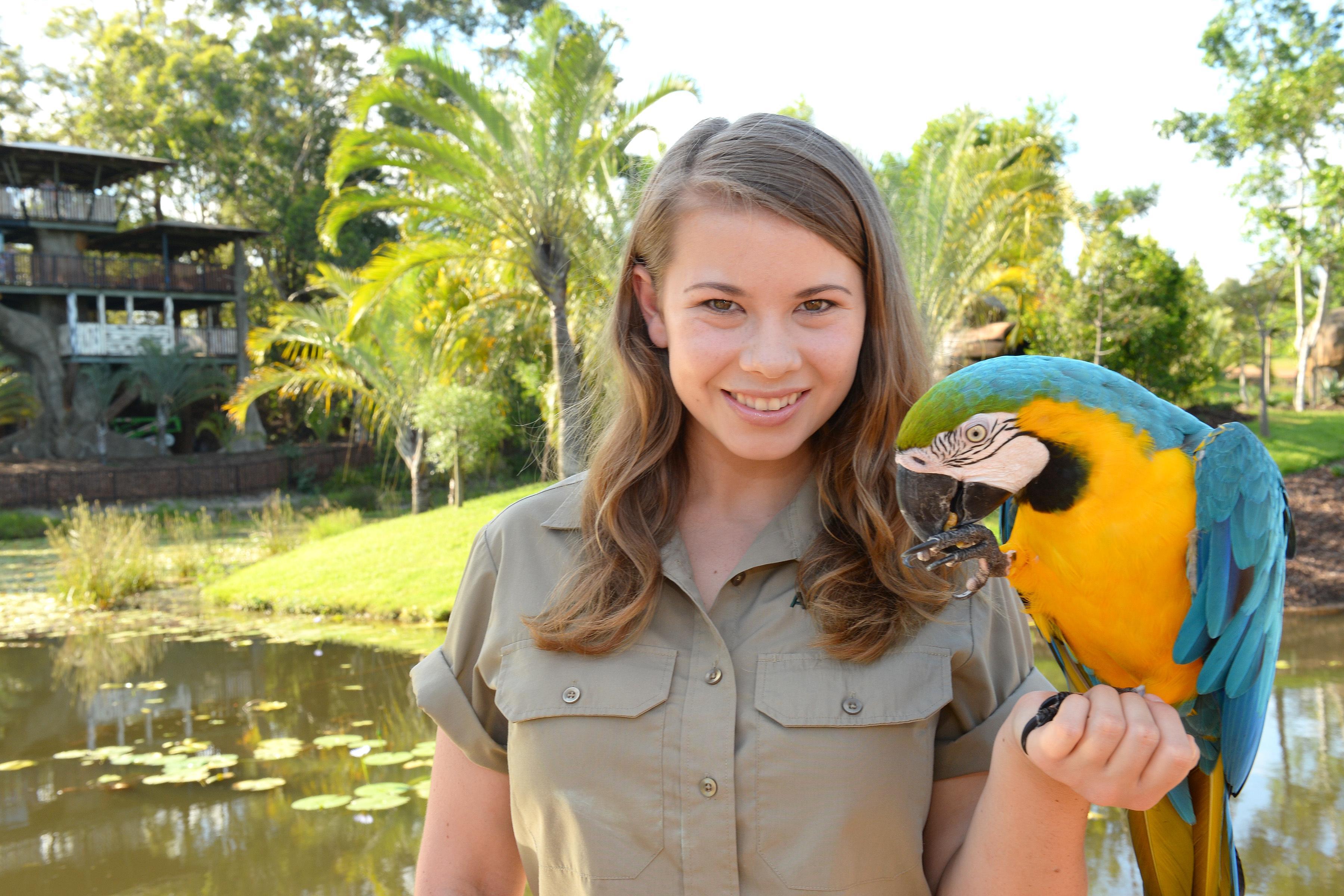 3600x2400 Bindi Irwin Wallpaper