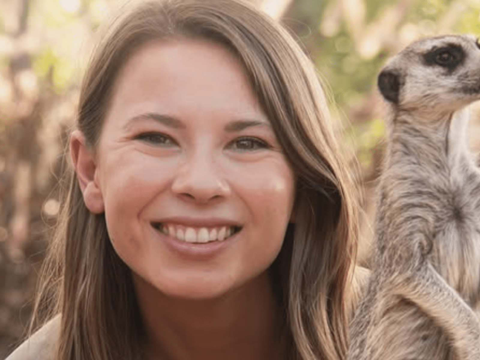 1600x1200 Bindi Irwin's 'Invisible Disease': 10 Photo of Steve Irwin's Daughter as She Battles Endometriosis