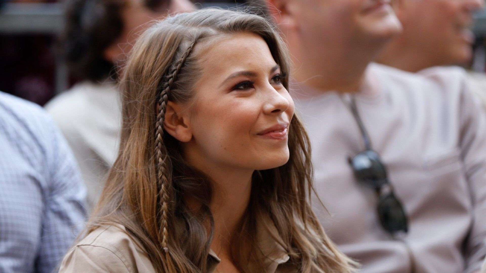 1920x1080 Bindi Irwin rushed to hospital due to medical emergency