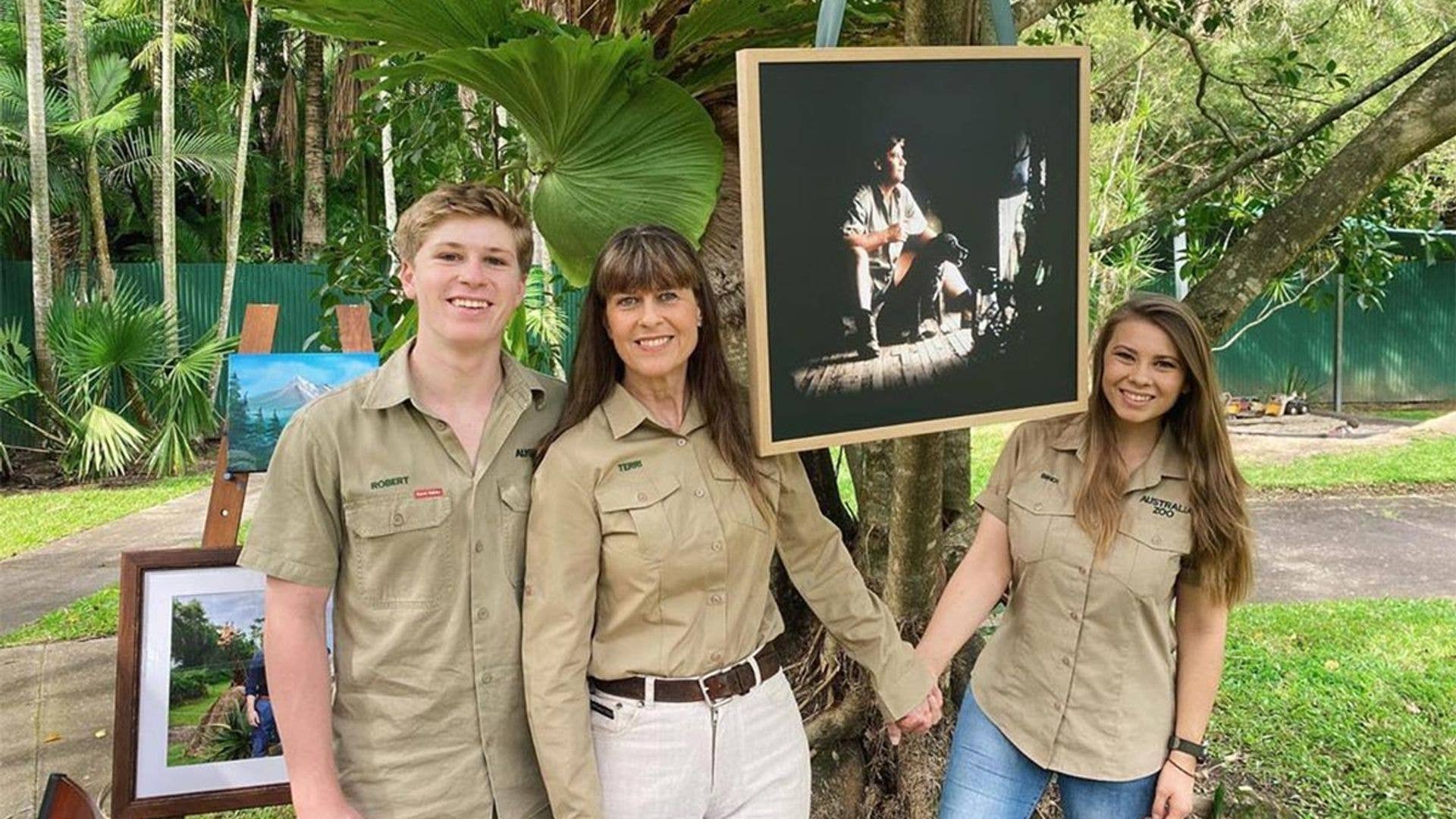 1920x1080 Bindi Irwin reveals the sentimental tribute she has to her late dad Steve Irwin