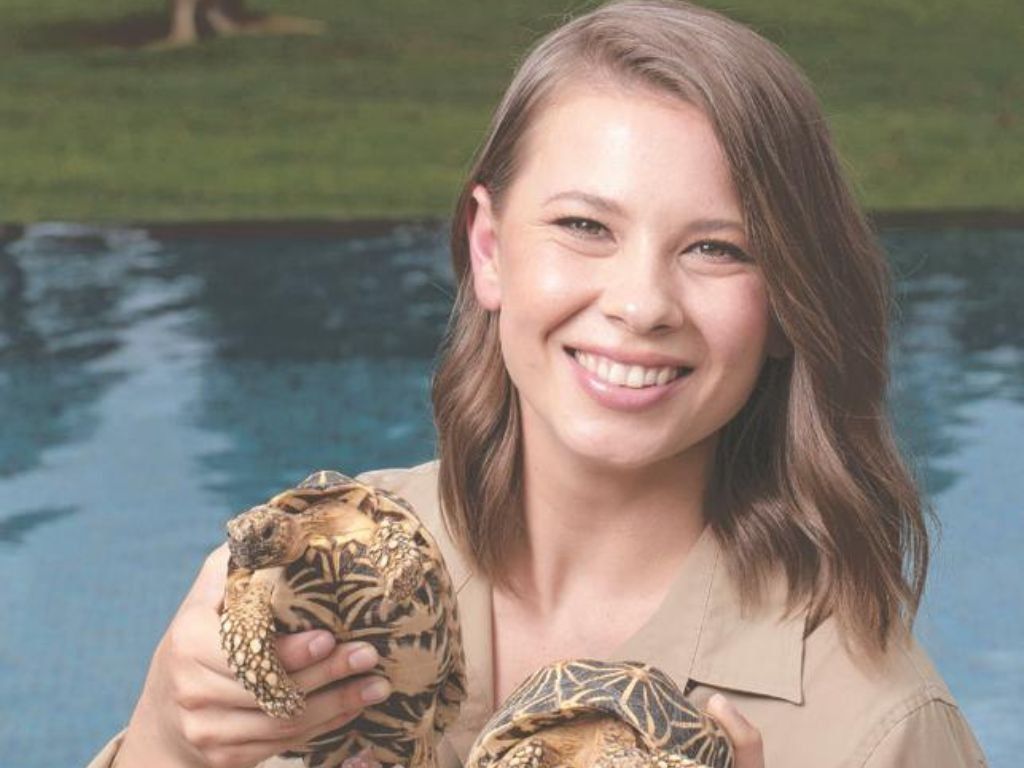 1024x768 Bindi Irwin urges action on women's health after endometriosis battle