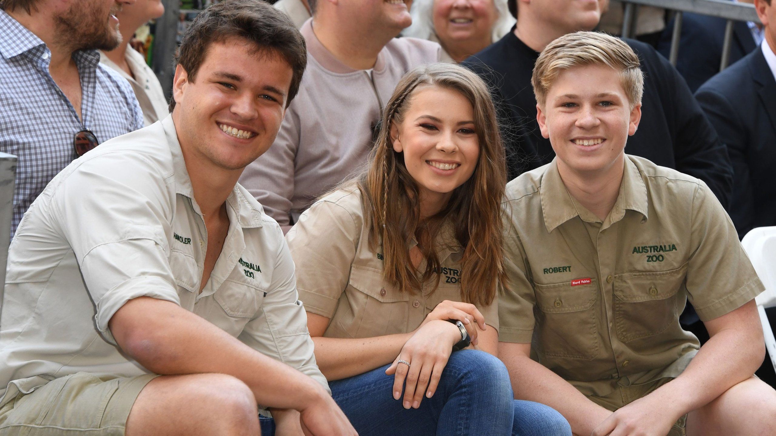 2560x1440 Bindi Irwin writes a touching note to her dad about her upcoming wedding