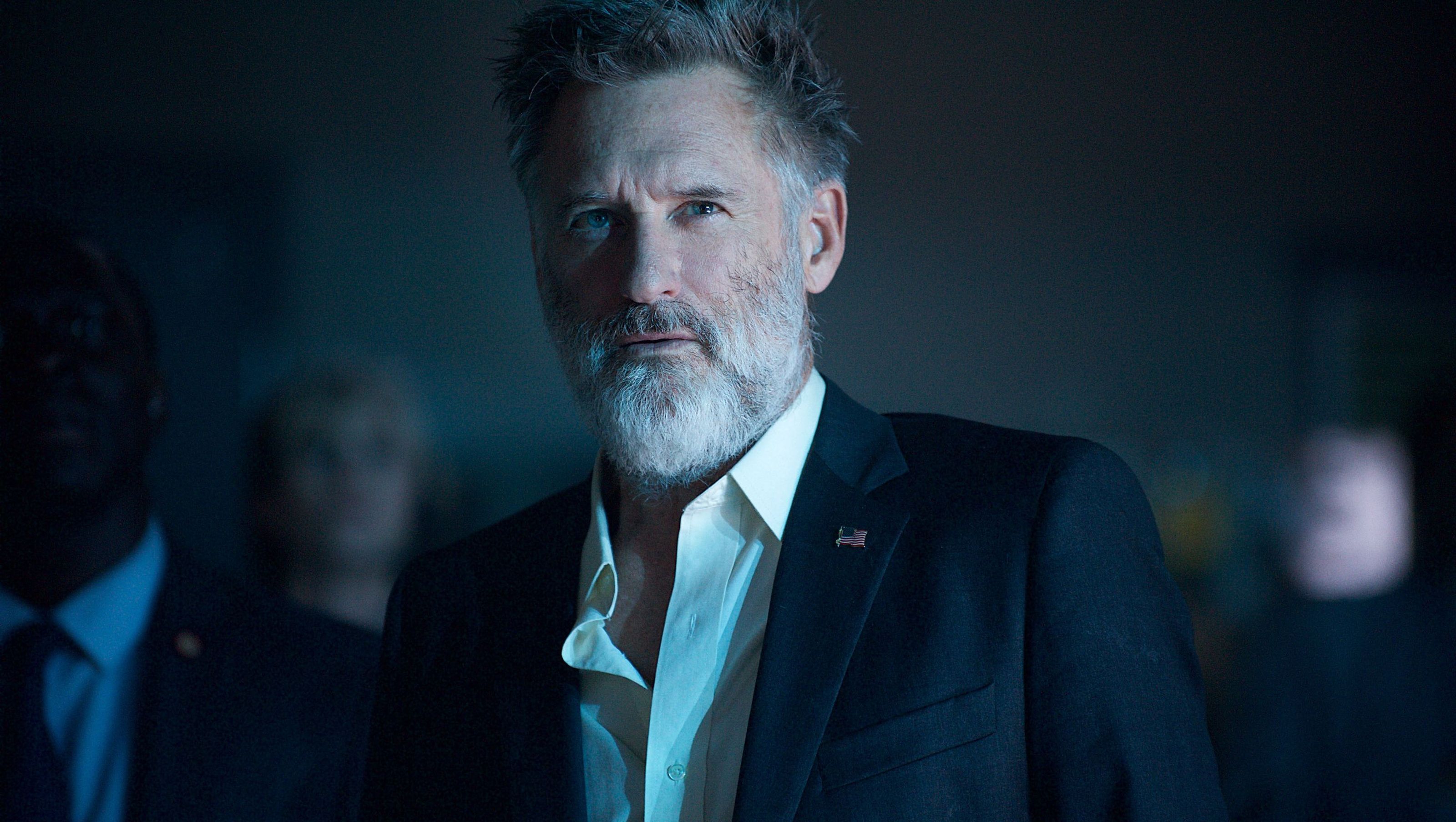 3200x1808 Bill Pullman Elegant Portrait HD Wallpaperx1808