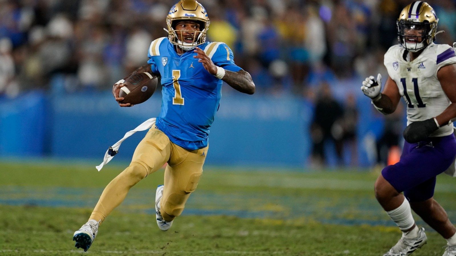 1600x900 UCLA QB Dorian Thompson Robinson Getting National Buzz