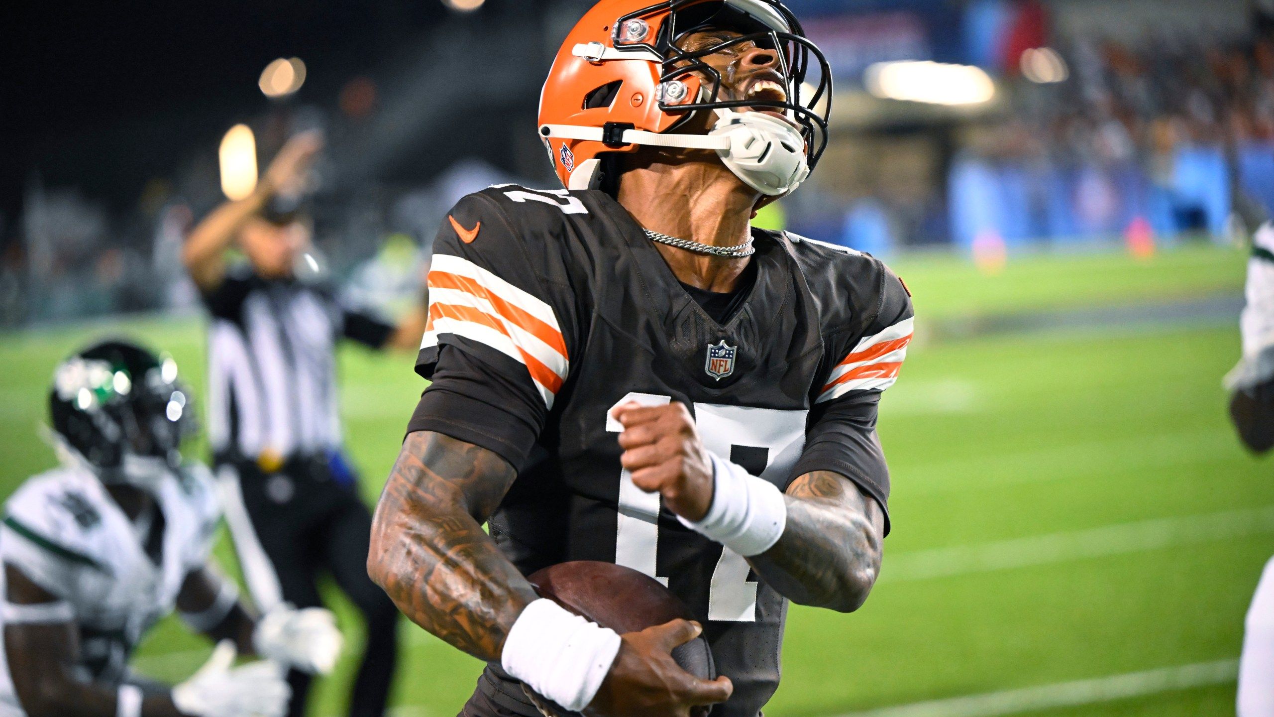 2560x1440 Lights Go Out During Second Half Of Jets Browns Hall Of Fame Game. KSNT 27 News