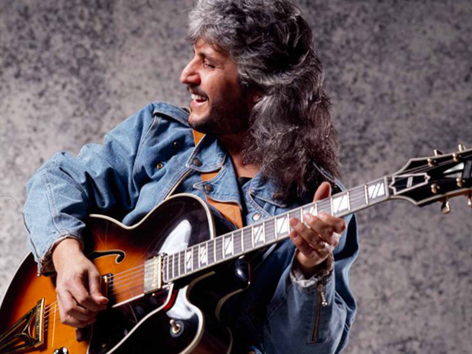 1600x1200 Accordo: Sei anni senza Pino Daniele, ma le sue ceneri sono in Toscana!