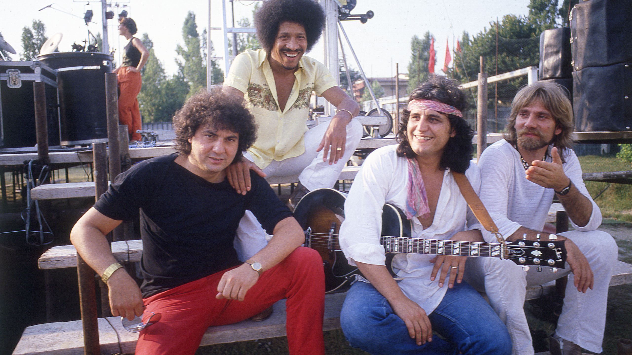 2560x1440 La traduzione di Yes I know my way, uno dei brani simbolo di Pino Daniele, permette a tutti di apprezzarne la profondità