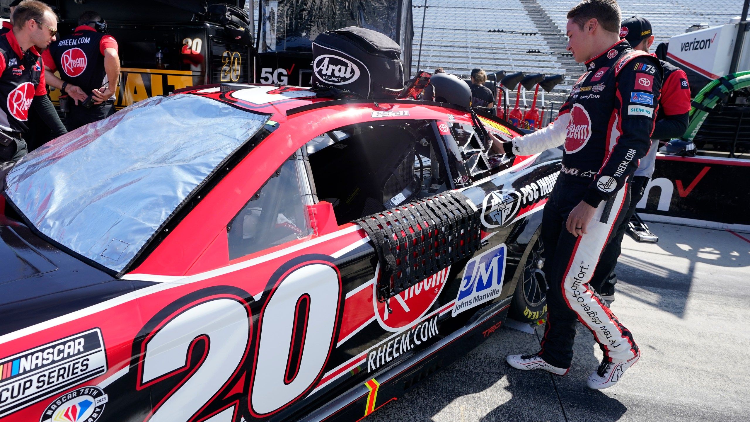2560x1440 JGR's Christopher Bell takes the pole at Darlington for NASCAR's opening playoff race. News 4 Buffalo