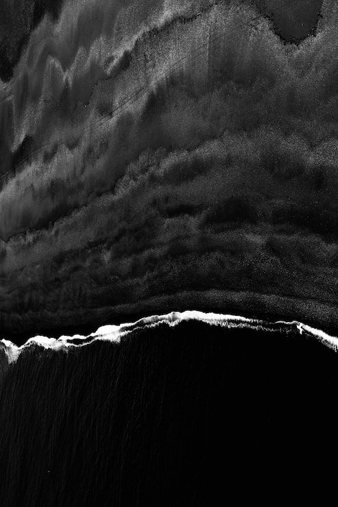 493x740 Minimalist Black Wallpaper 1440p Photo Free High Quality Picture