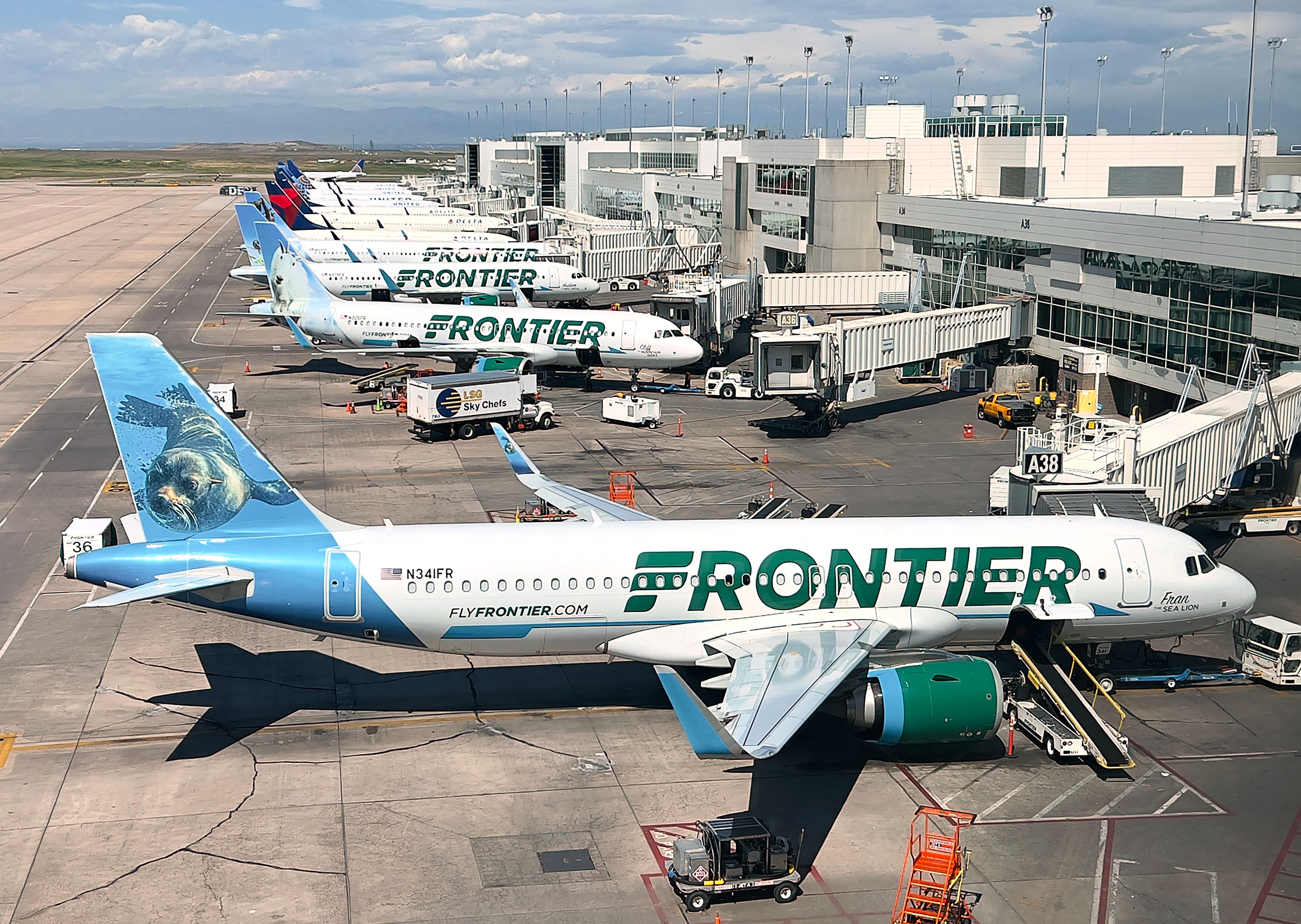 6000x4263 Frontier Airlines To Debut First Class Seats For High Paying Flyers