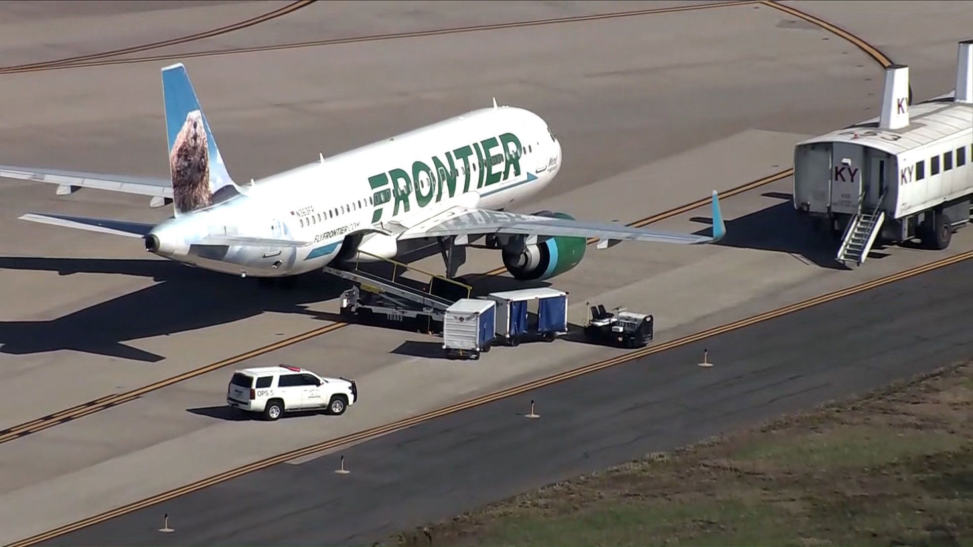1920x1080 Plane cleared after 'beeping sound' reported on Frontier Airlines flight that landed at Dulles