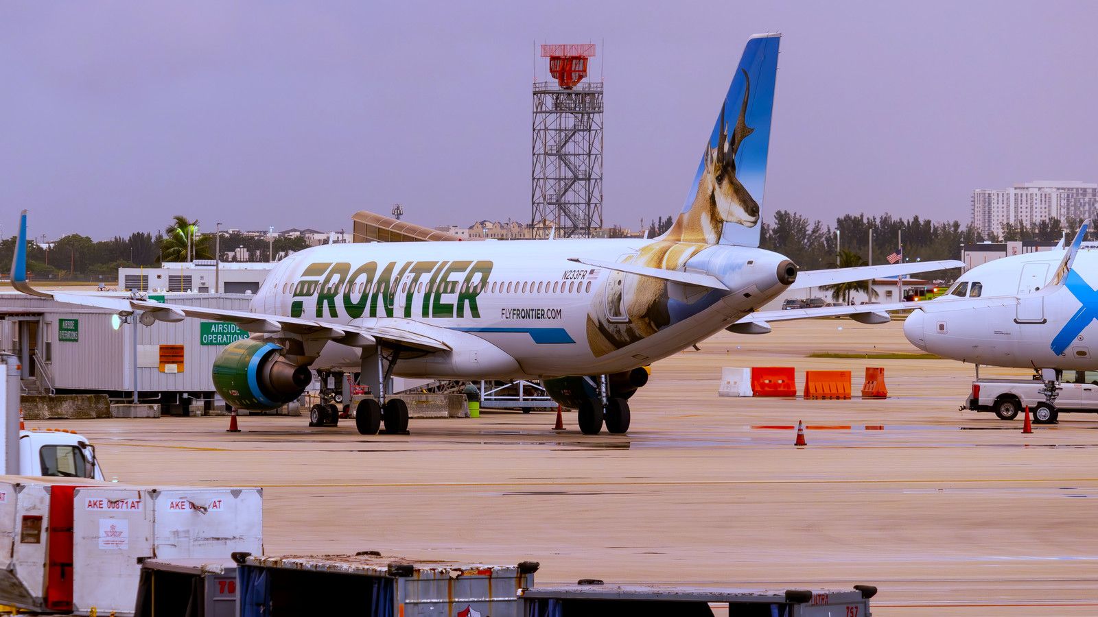 1600x900 Frontier Airlines Flight Evacuated After Passengers Refuse To Pay Baggage Fees