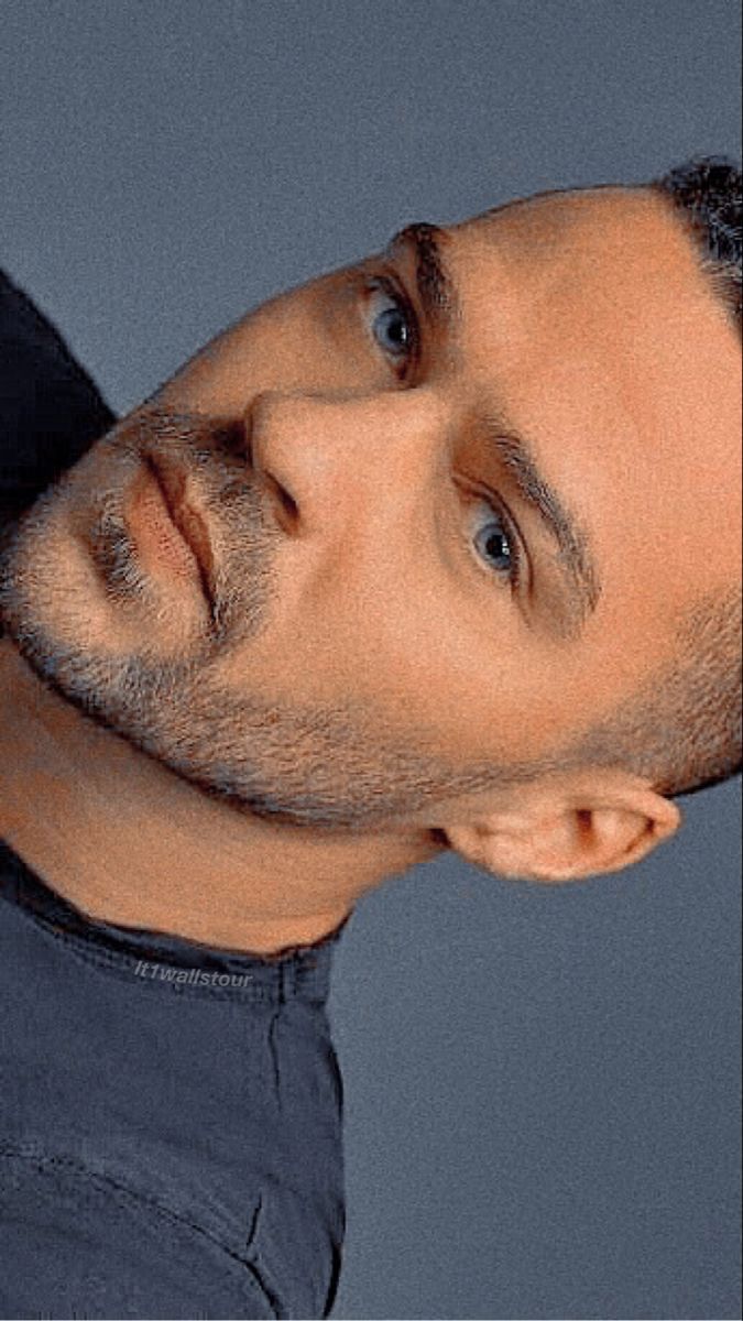 675x1200 Jesse Williams Wallpaper Lockscreen