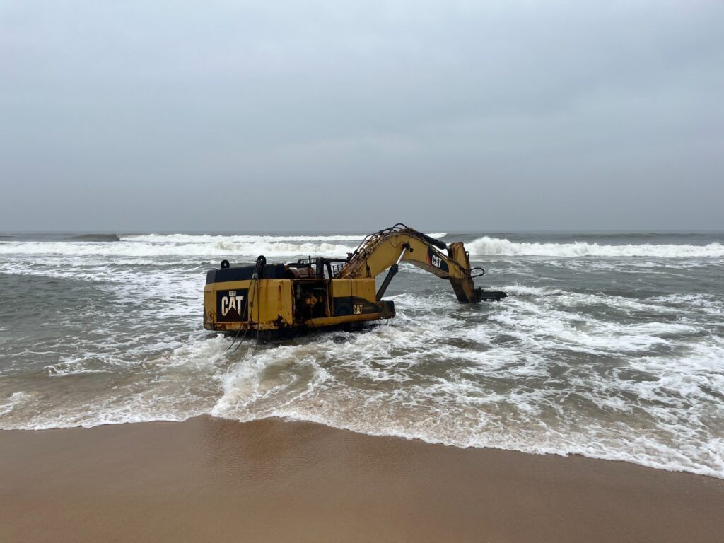 1024x768 Echoing the wild waves of Côte Sauvage in Pointe Noire, Congo