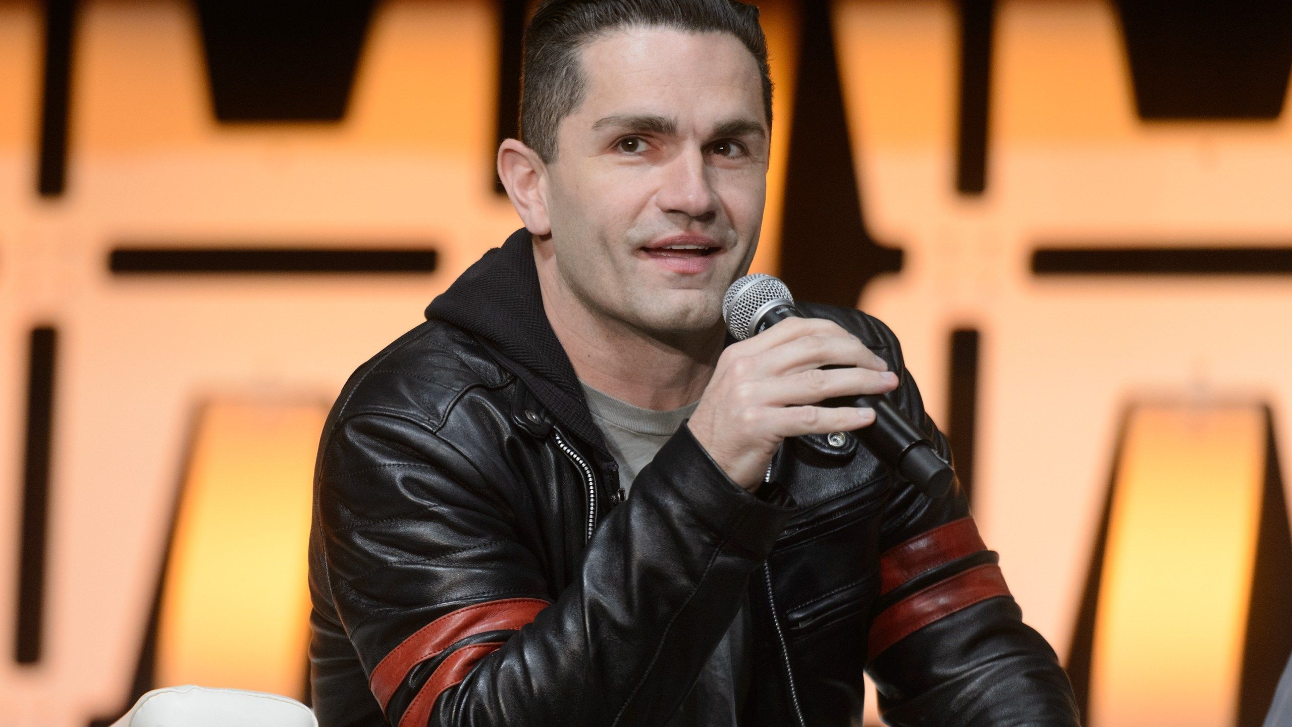 2560x1440 Star Wars' Sam Witwer on growing up in Glenview. WGN Radio 720's Very Own