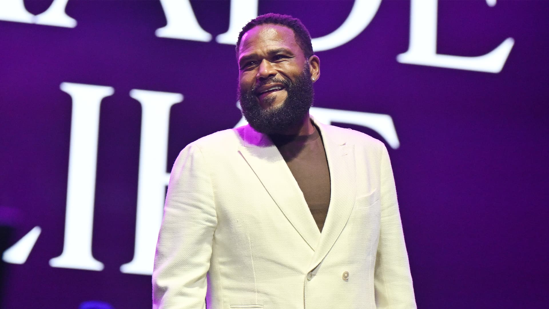 1920x1080 Anthony Anderson And Cedric The Entertainer Open Their BBQ Brand To A Storefront In An Outdoor Los Angeles Mall