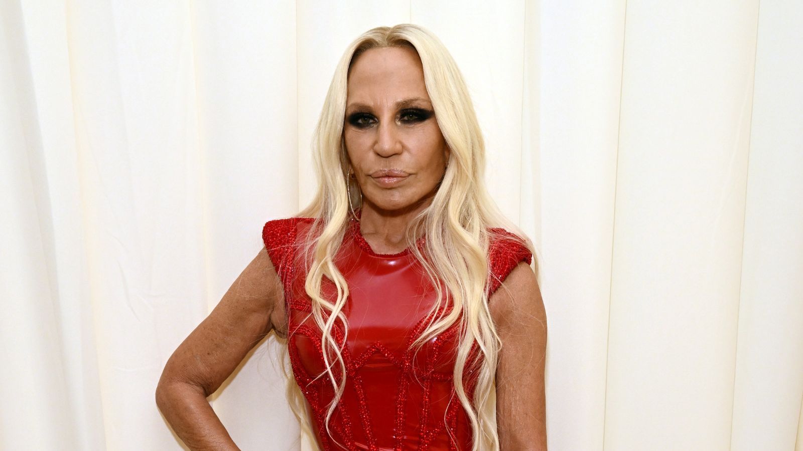 1600x900 Donatella Versace's tree is fun but impeccably stylish. Homes and Gardens