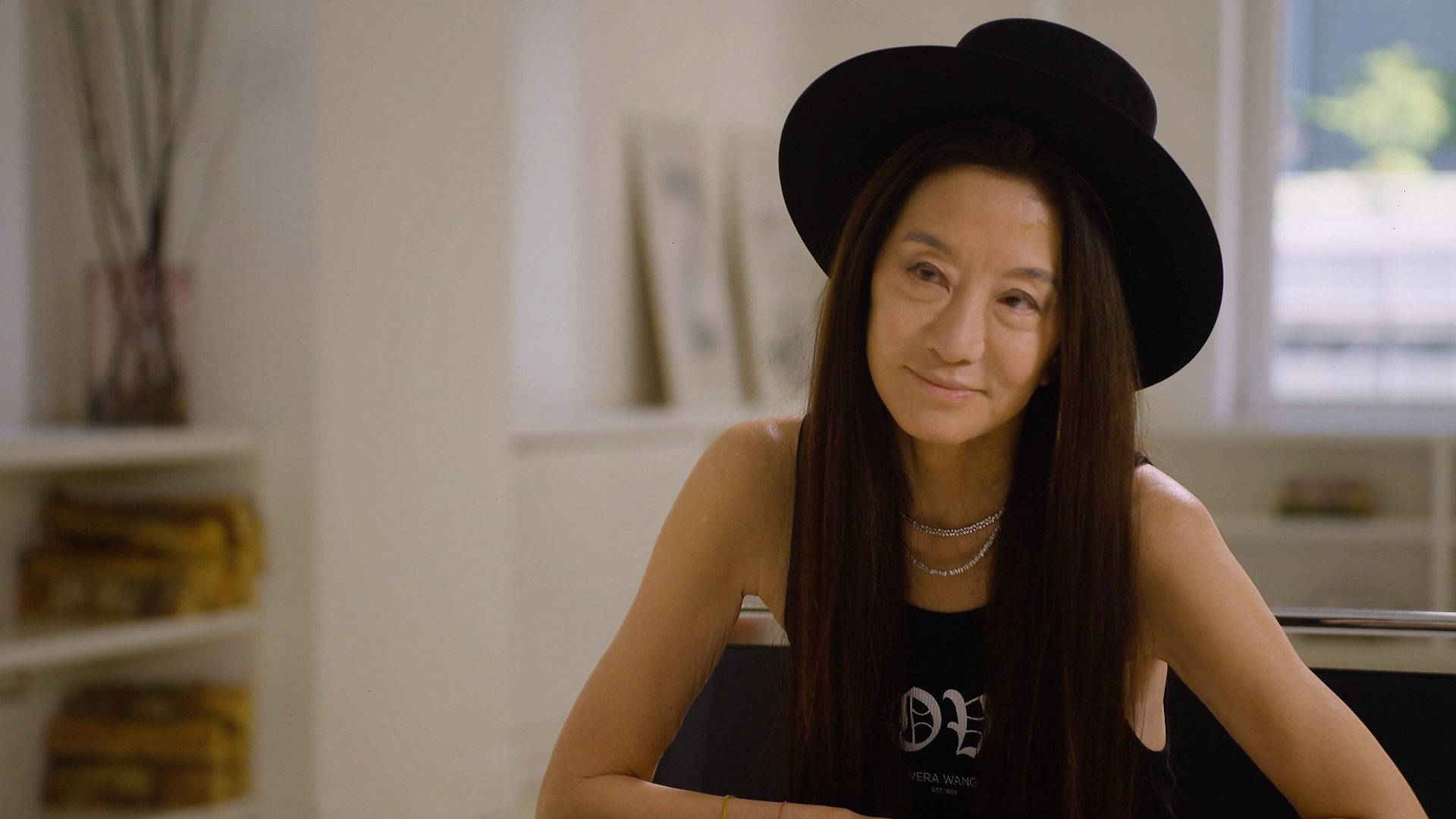 1920x1080 Download Vera Wang Wearing Black Hat Wallpaper
