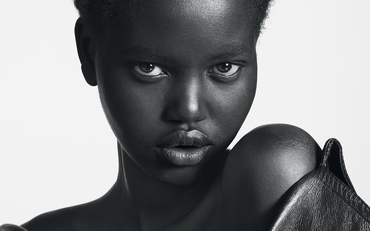 1280x800 Adut Akech Wallpaper