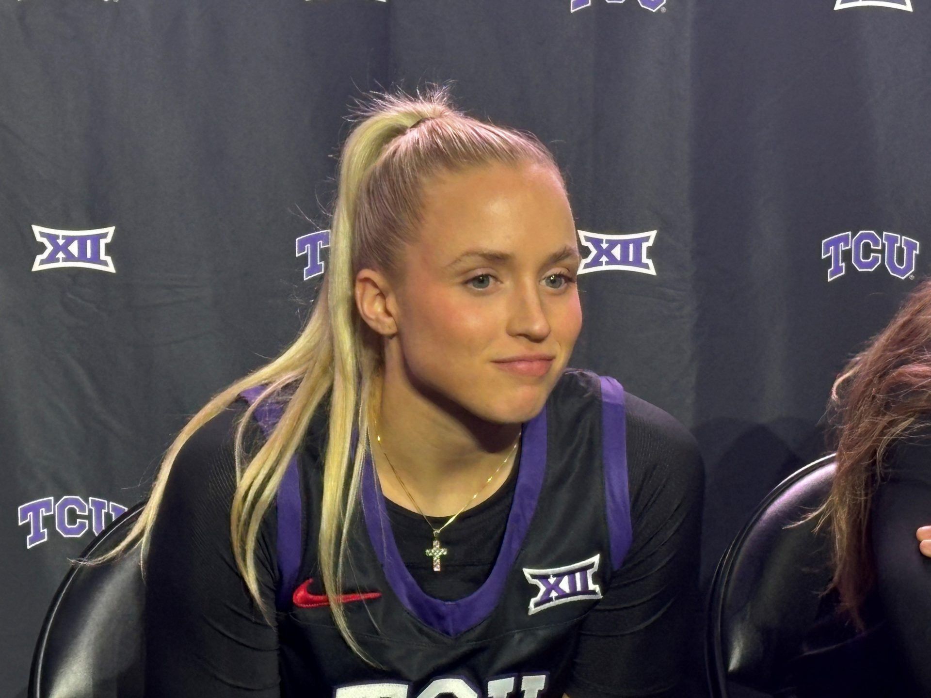1920x1440 PIC: Chicago Sky's Hailey Van Lith Dons Glamorous Low Cut Top In Latest IG Selfie. College Sports Network