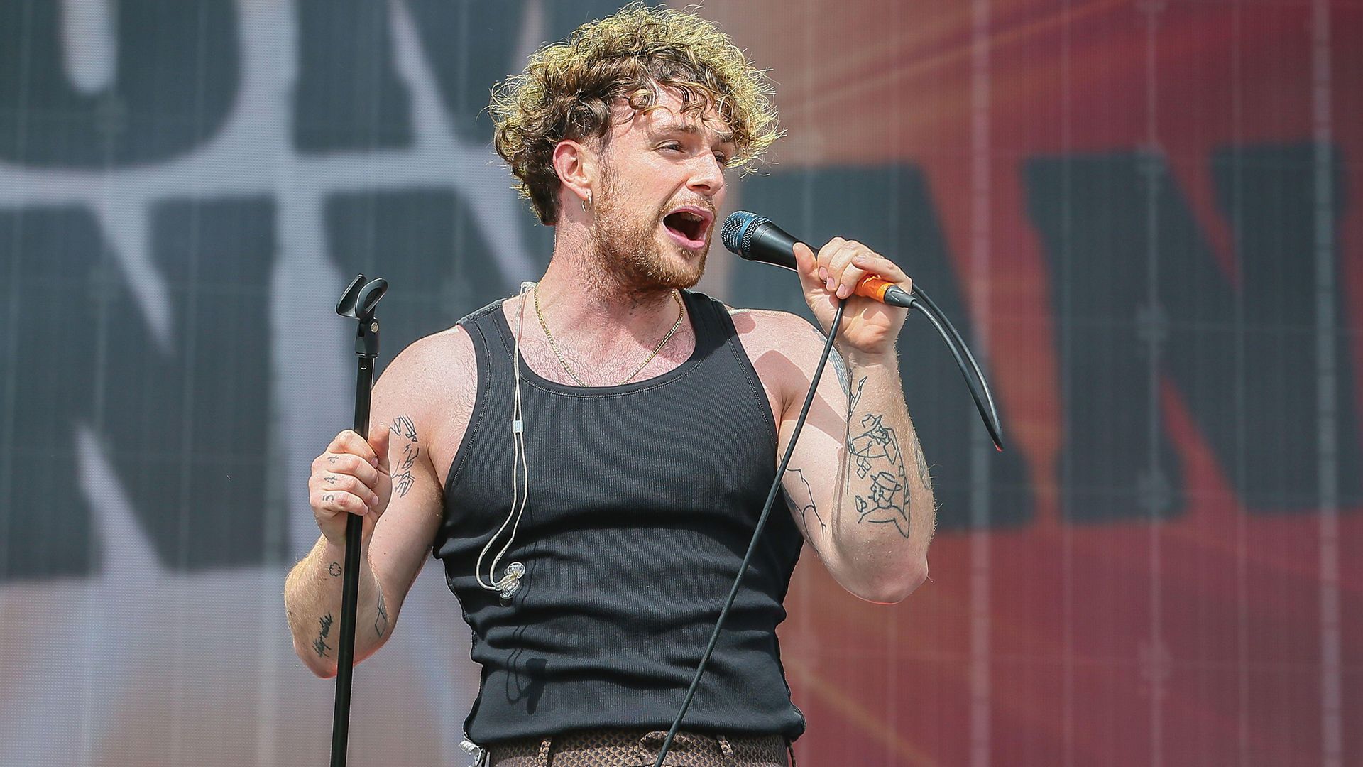 1920x1080 Tom Grennan: 'I paid my parents' mortgage with Gillette song cash'
