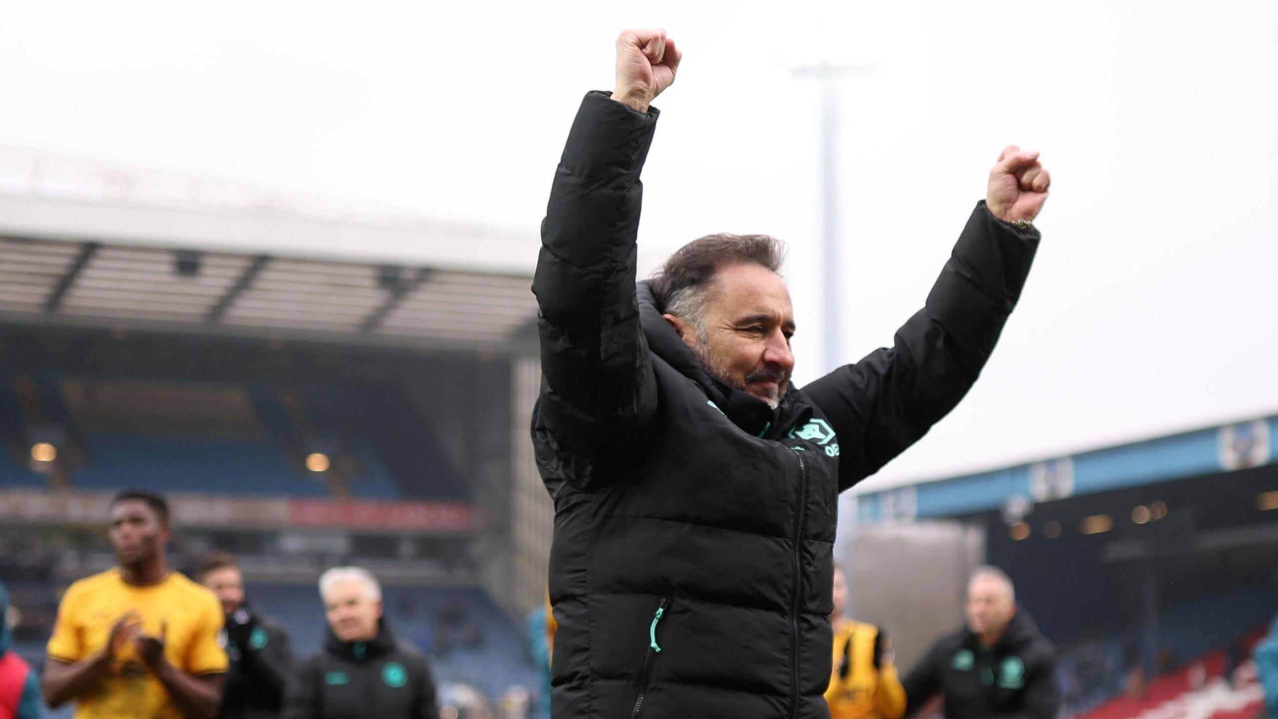 2560x1440 Wolves news: Opinion Pereira getting 'a tune' out of players