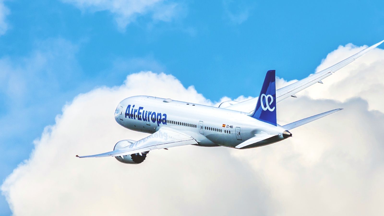 1600x900 Air Europa data breach: Customers warned to cancel credit cards