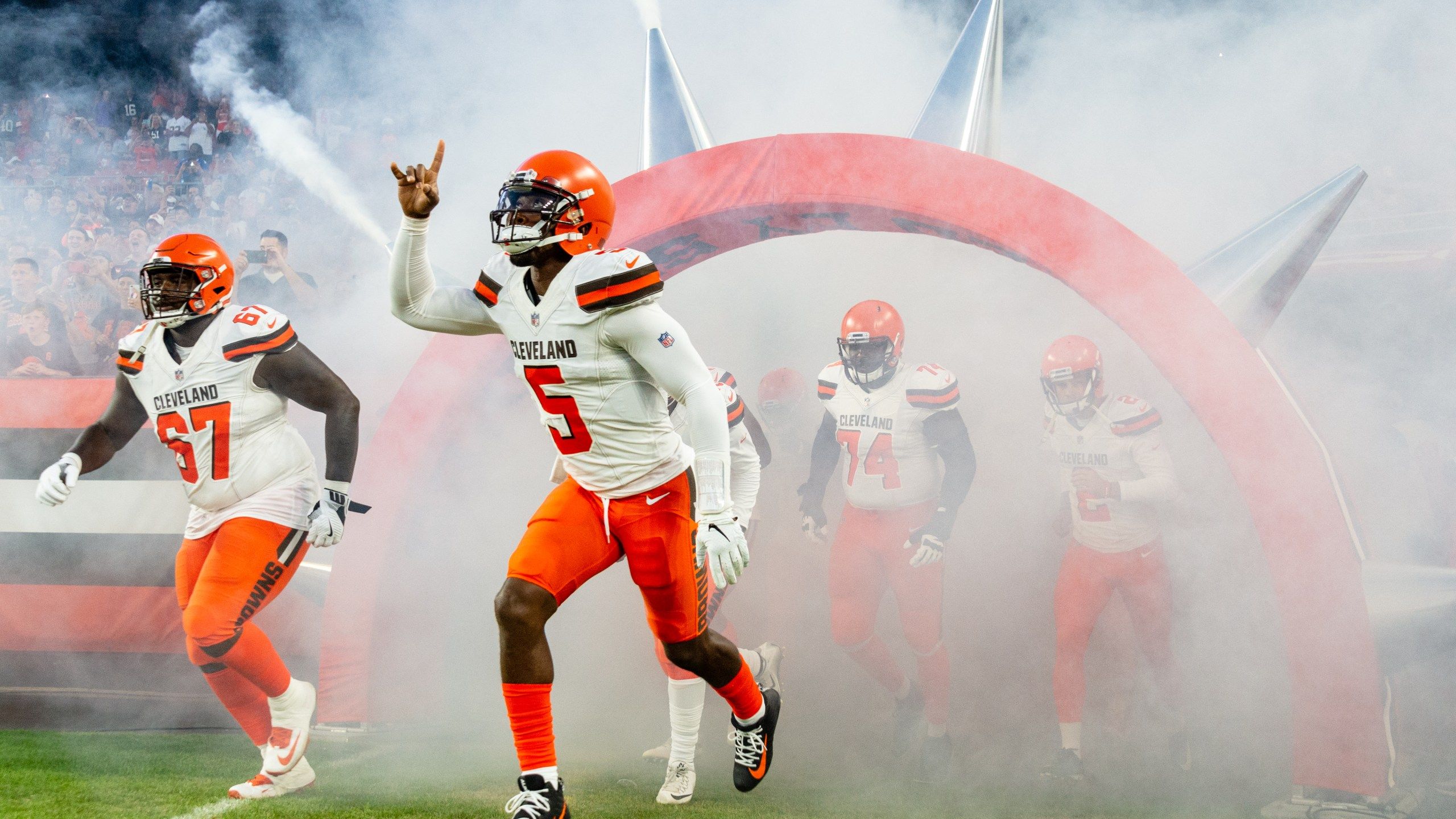 2560x1440 Tyrod Taylor suffered dislocated pinky in preseason win over Eagles. Fox 8 Cleveland WJW