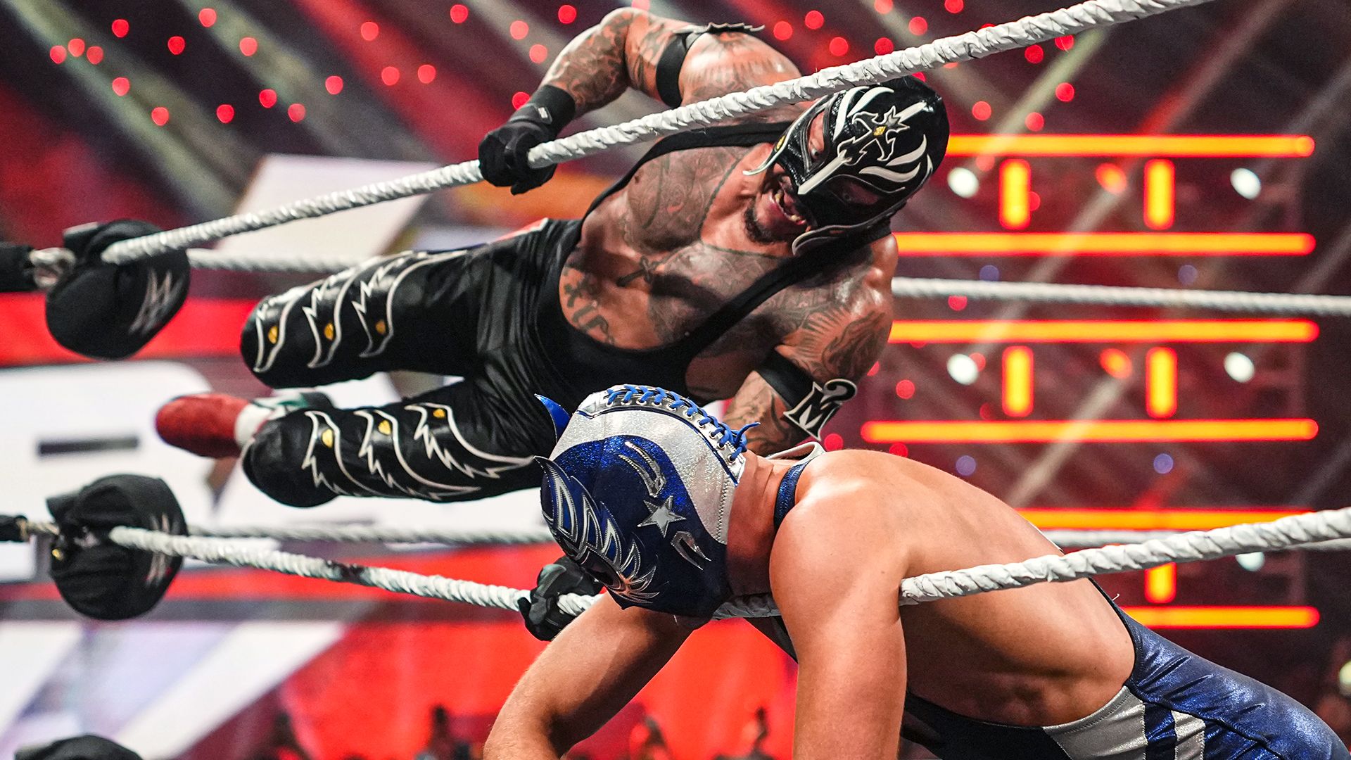 1920x1080 Rey Mysterio vs. El Grande Americano: Raw highlights, April 2026