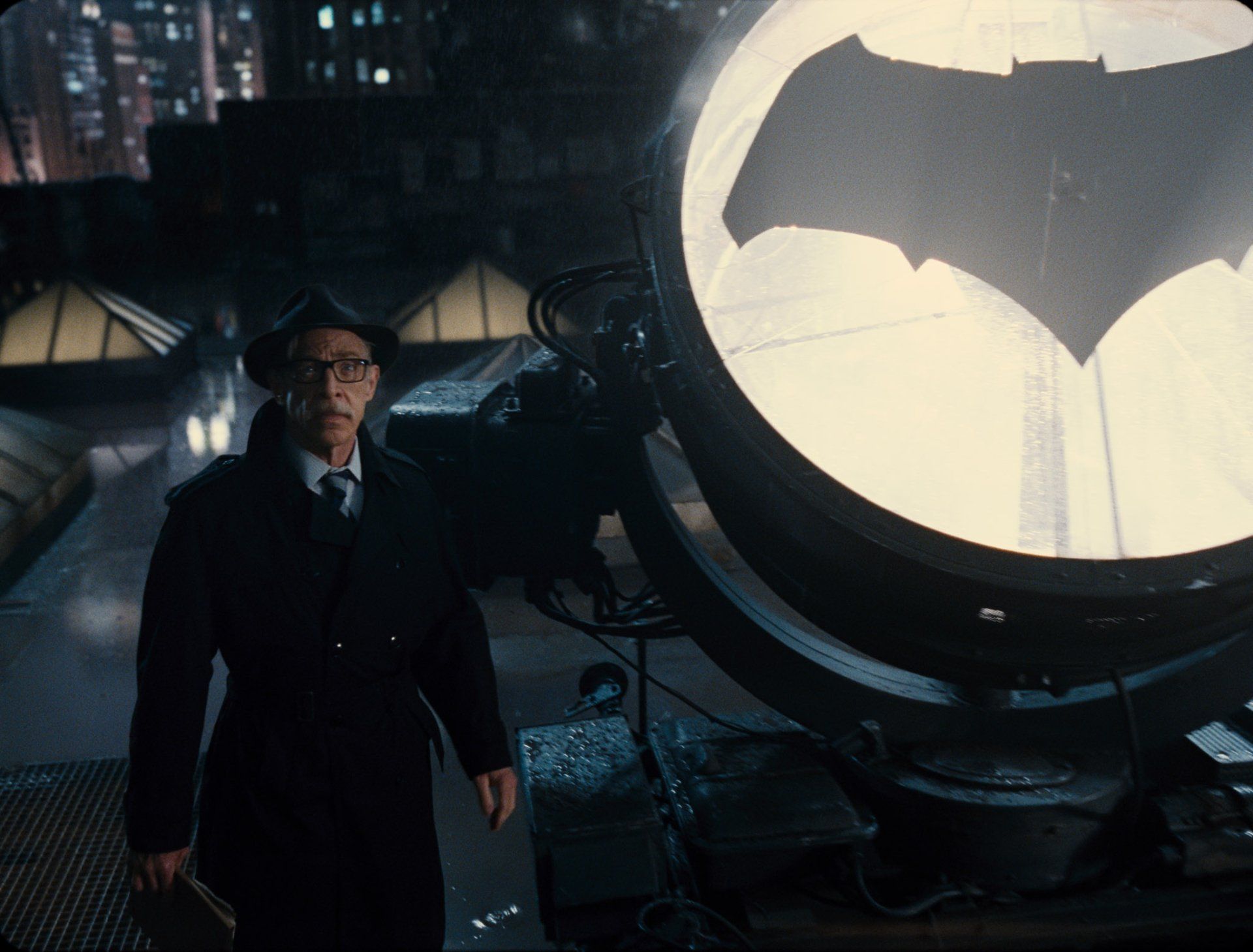 1920x1459 J.K. Simmons As Commissioner Gordon Lights The Bat Signal In Justice League HD Wallpaperx1556