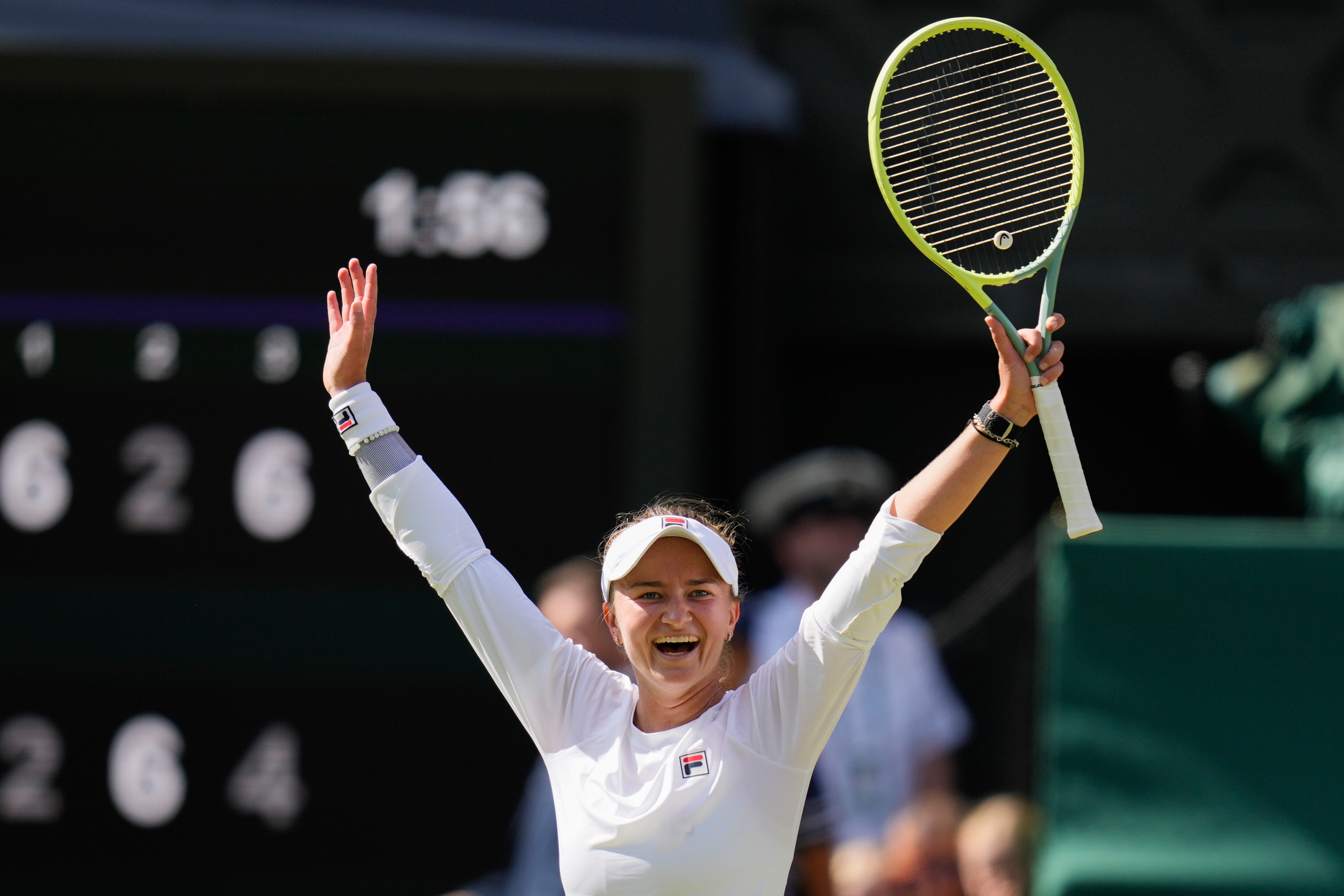 5000x3334 Barbora Krejcikova wins Wimbledon for her 2nd Grand Slam trophy