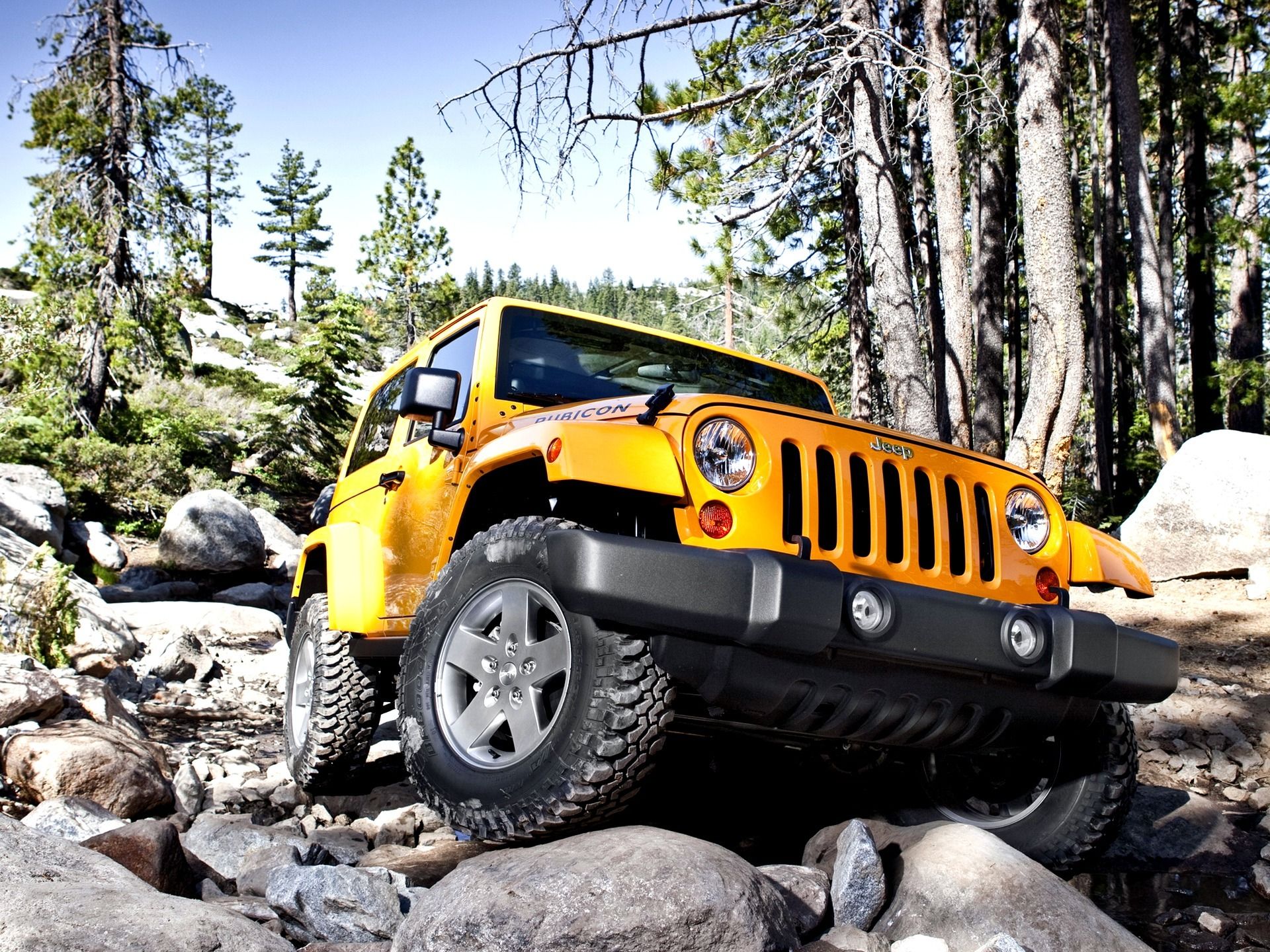 1920x1440 Wallpaper car, yellow, stones, jeep, SUV, car, yellow, wallpaper for mobile and desktop, section jeep, resolution 1920x1440