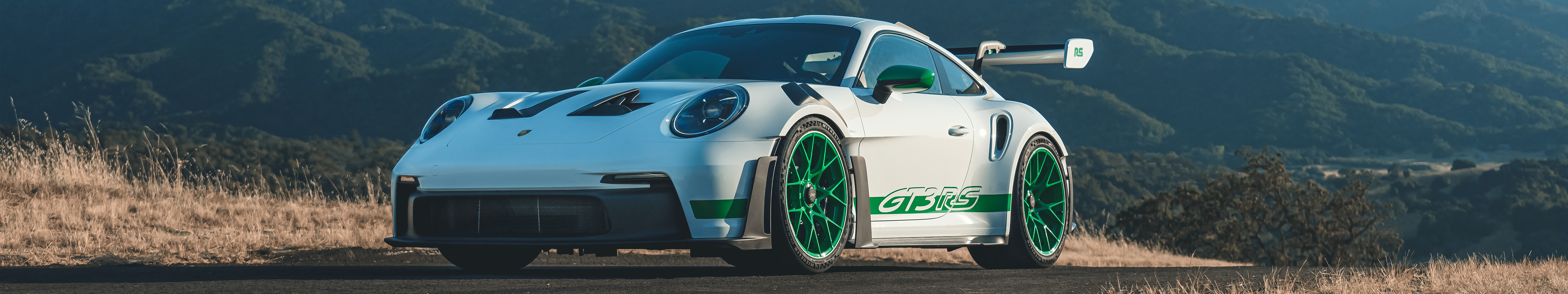 7680x1440 Car Triple Screen & Ultrawide Wallpaper