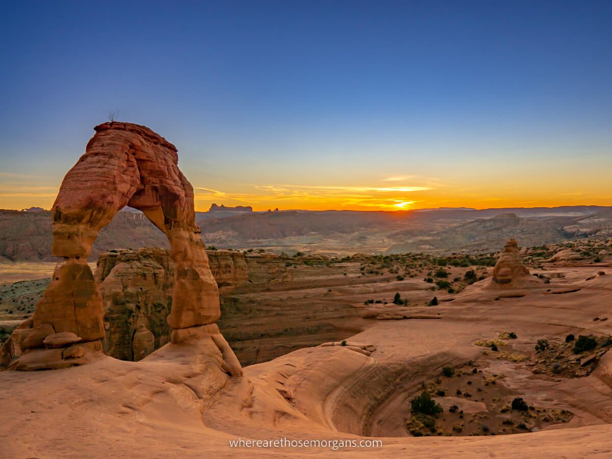 1200x900 Hiking Delicate Arch Trail To A Stunning Sunset