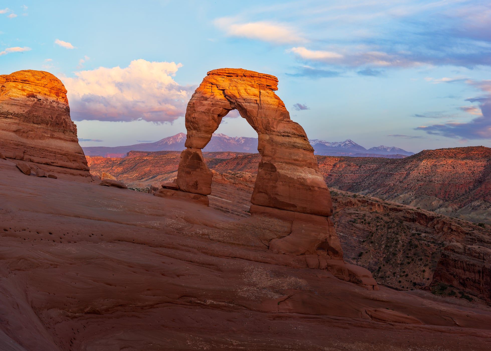 1959x1400 Gigapixel photo of Delicate Arch in Utah