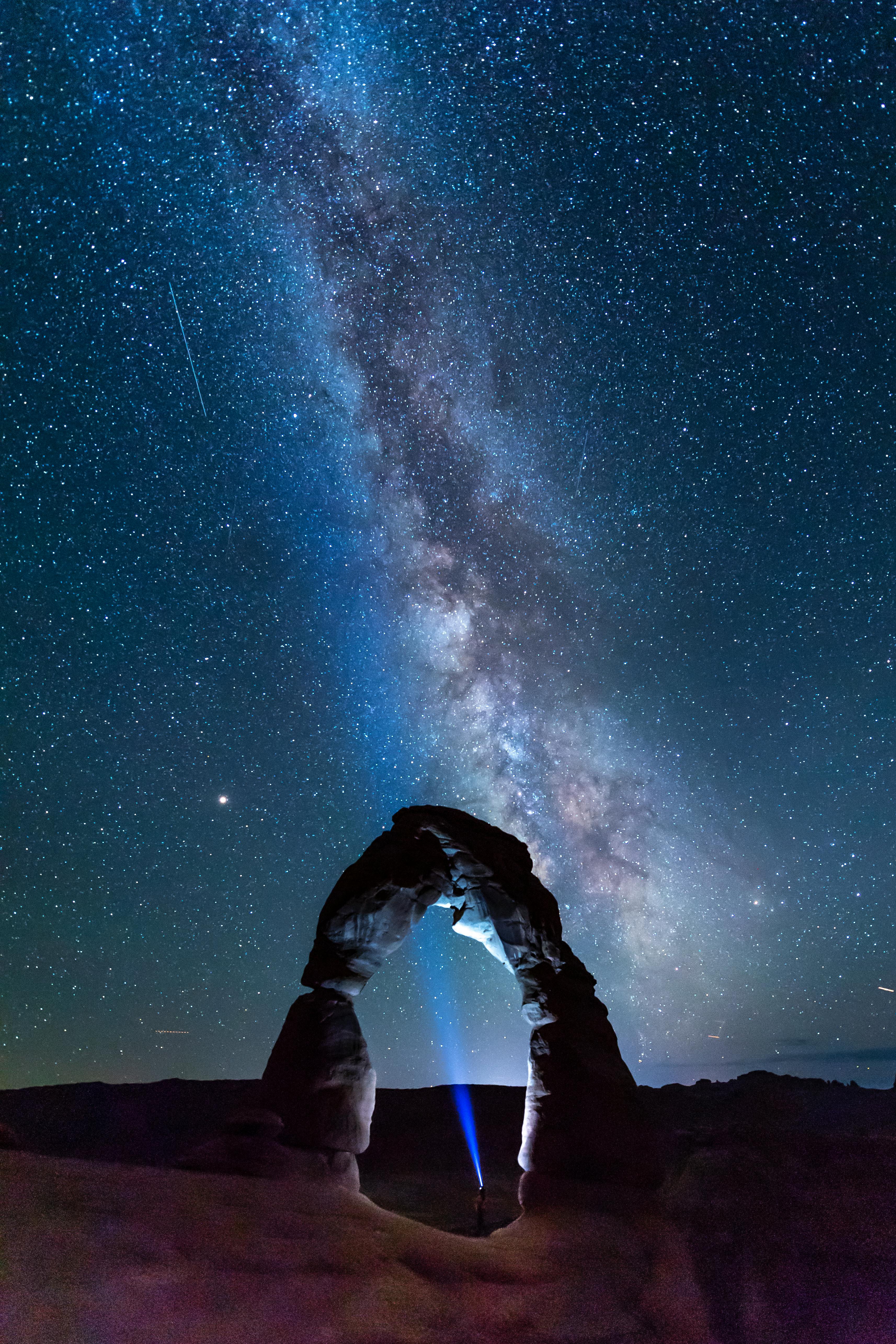 3427x5141 Rock Formation Under the Starry Night Sky · Free