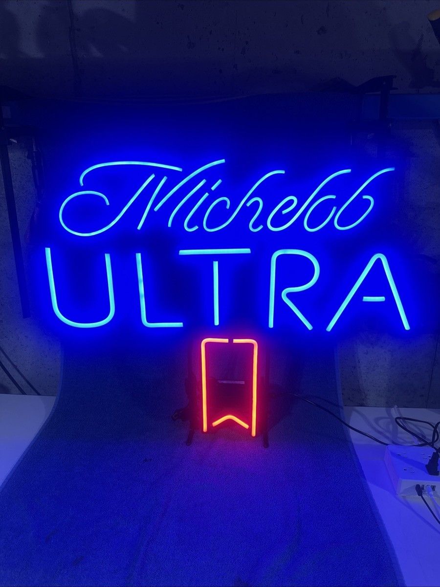 900x1200 AWESOME MICHELOB ULTRA BEER LIGHT UP LED SIGN 32” X 26”
