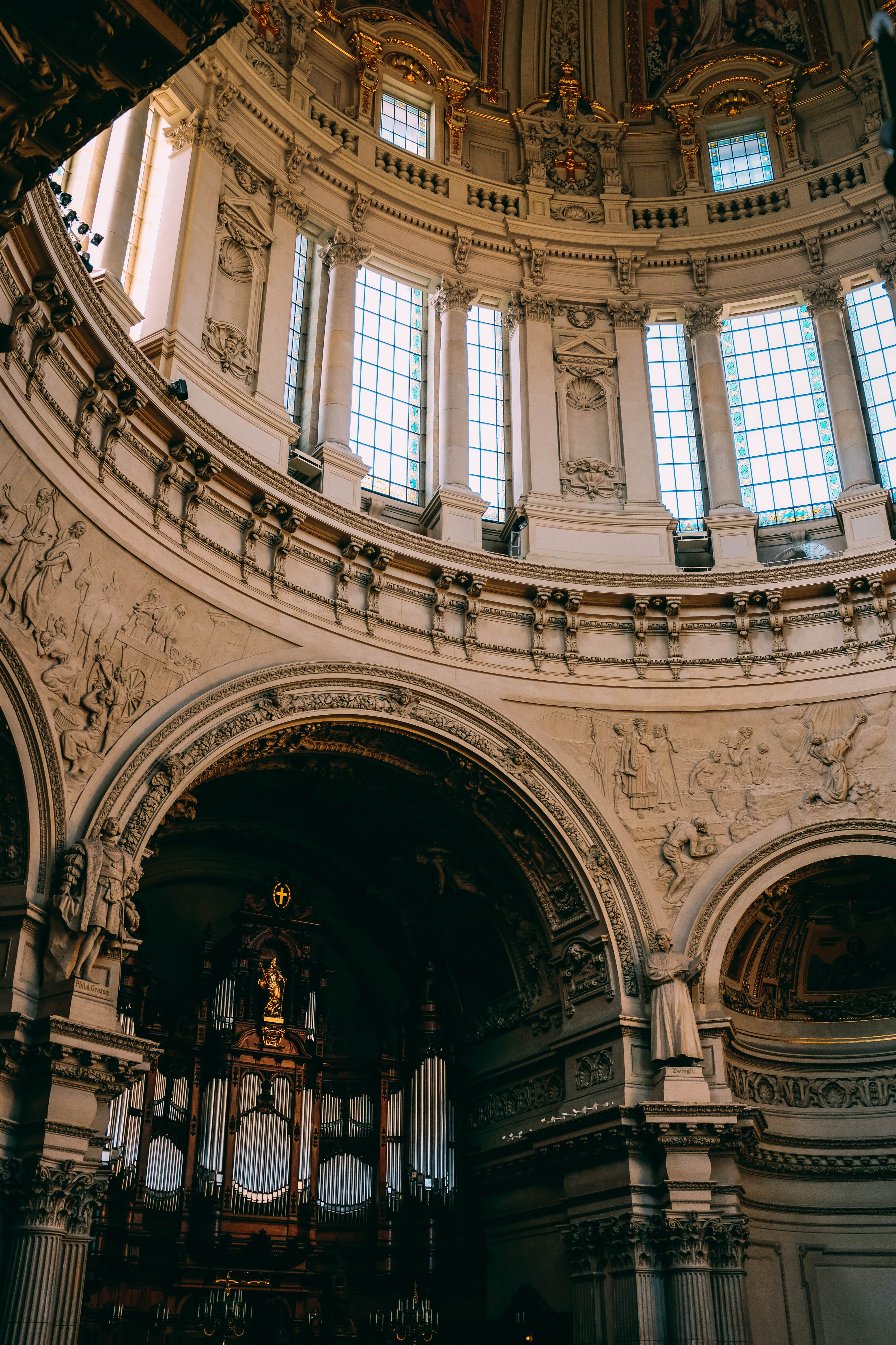 4000x6000 Picture of Church Organ In Alcove