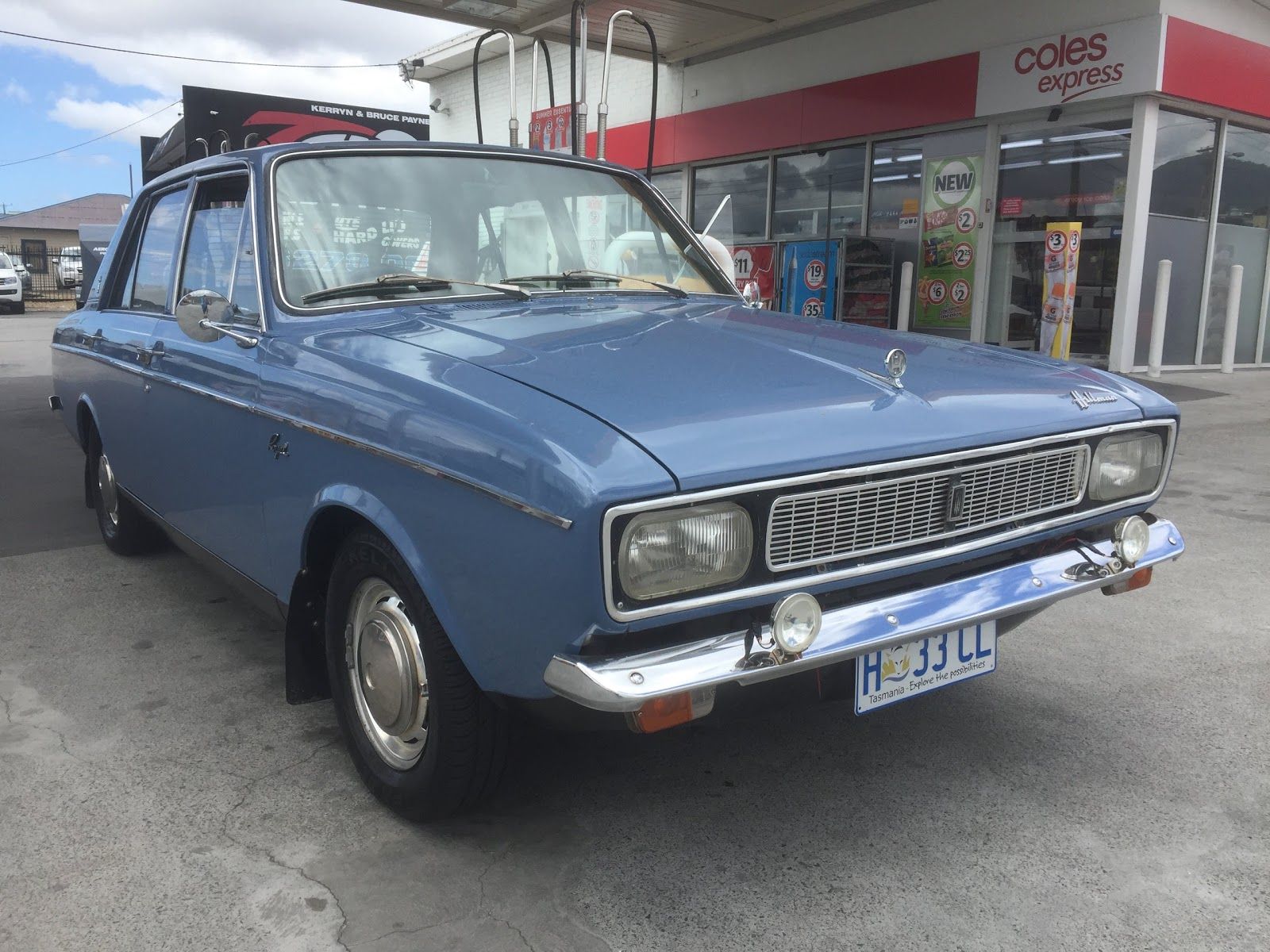 1600x1200 Random # 188: Hillman Hunter Sedan