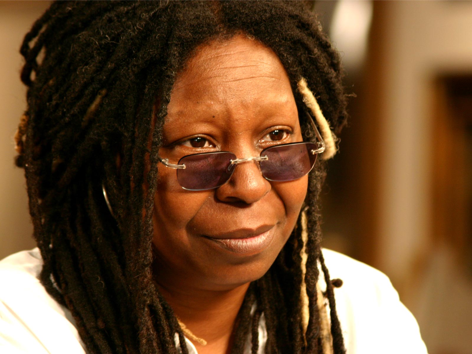 1600x1200 Whoopi Goldberg never been asked to host SNL