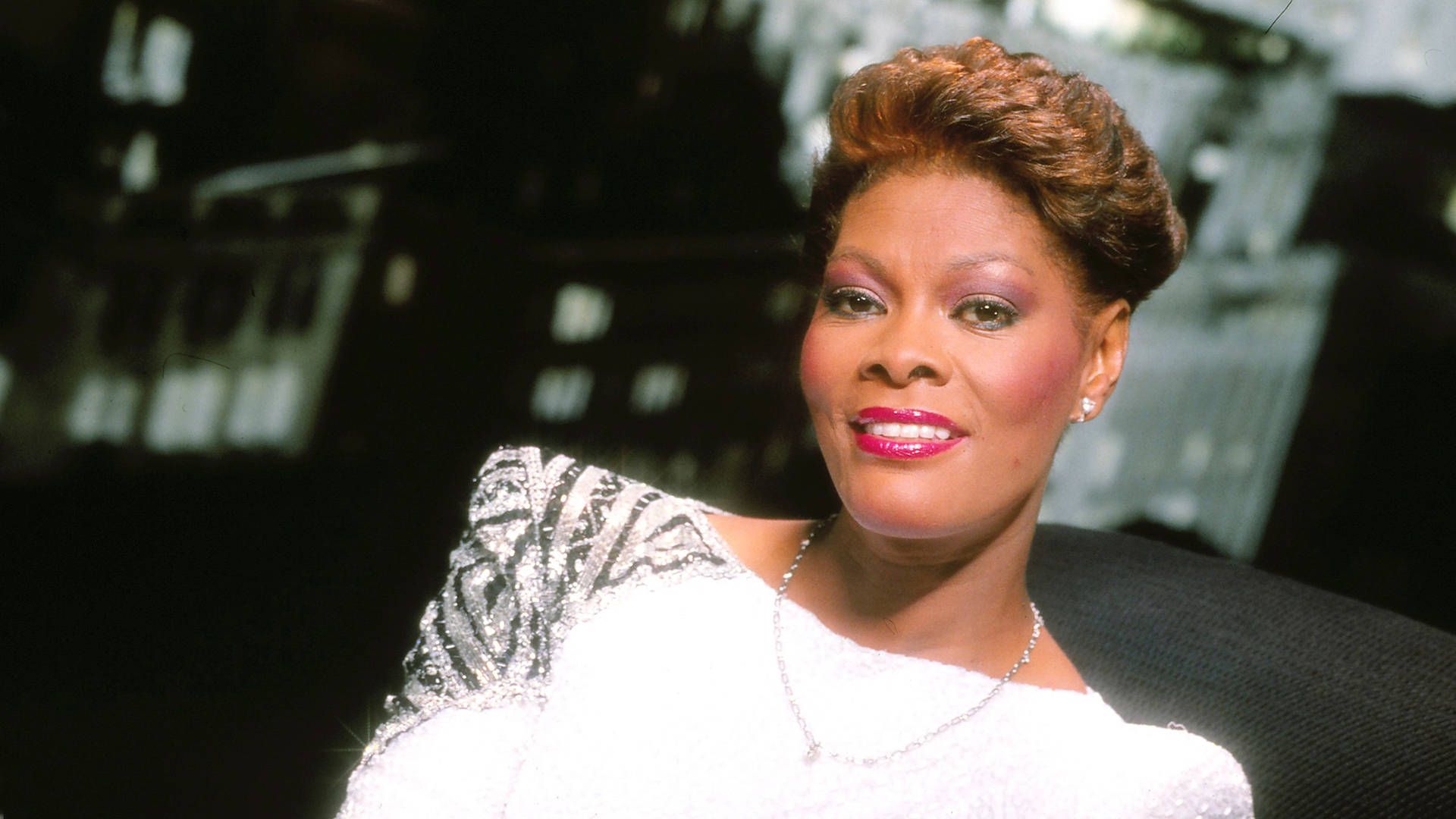 1920x1080 Download Dionne Warwick's Portrait Wallpaper
