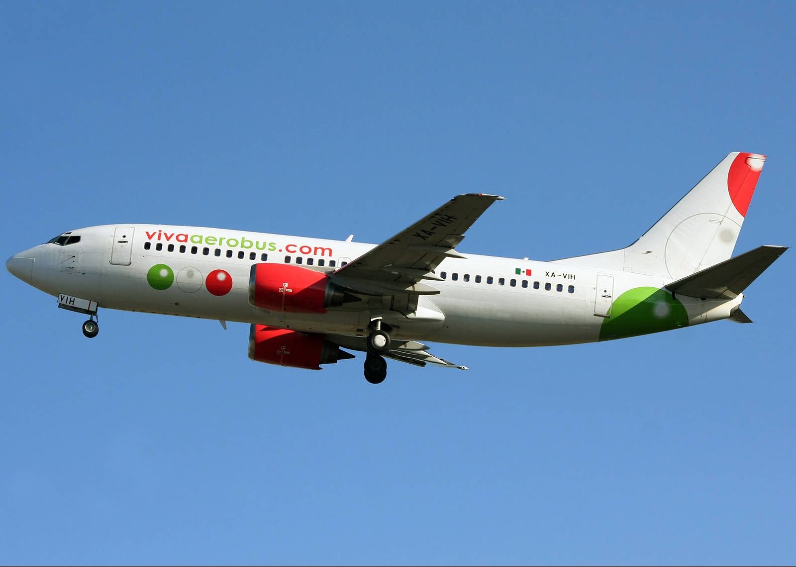 1600x1141 Viva Aerobus Wallpaper