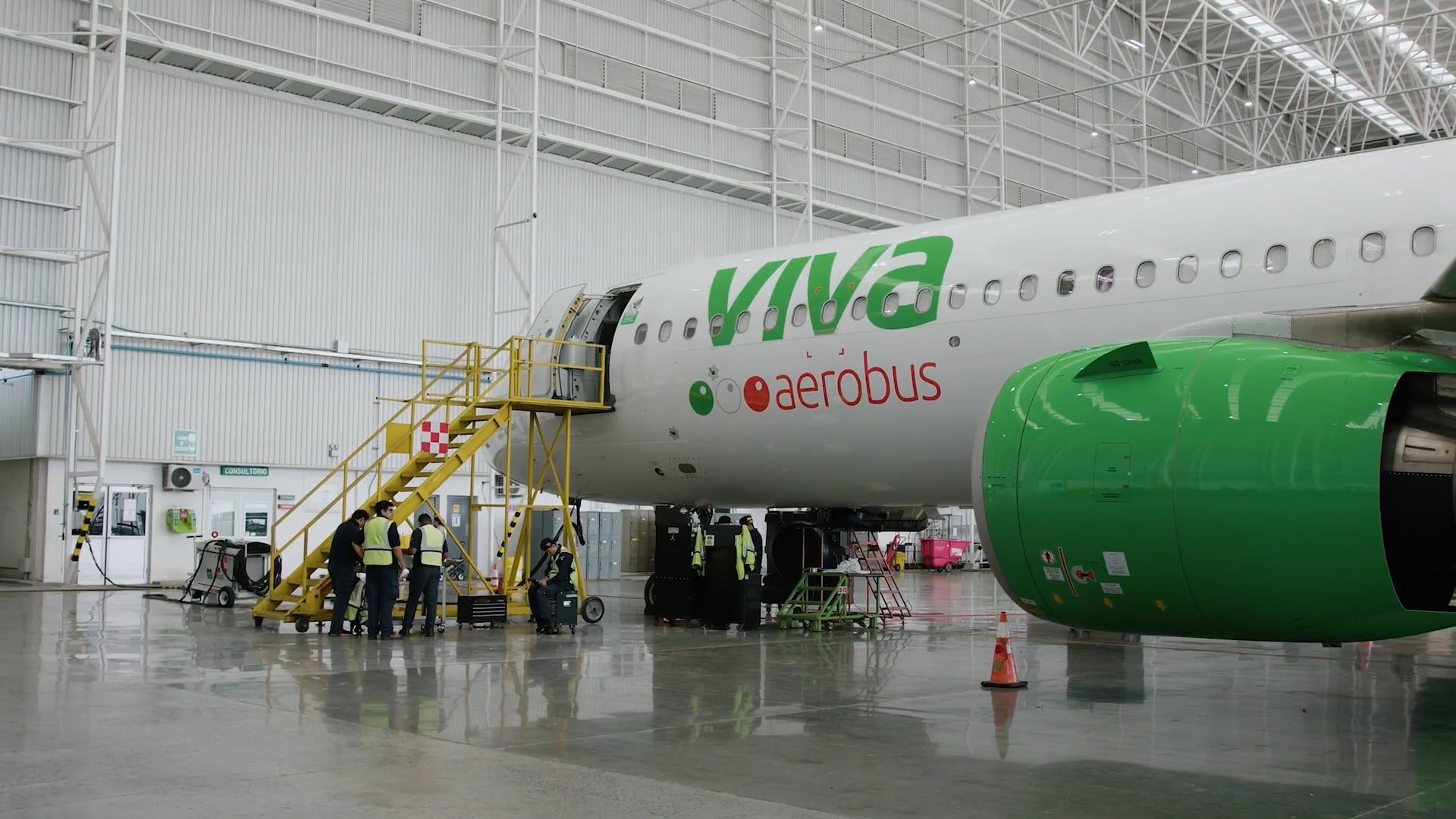 1920x1080 EF Corporate Learning. Viva Aerobus : Preparing for global growth through language training
