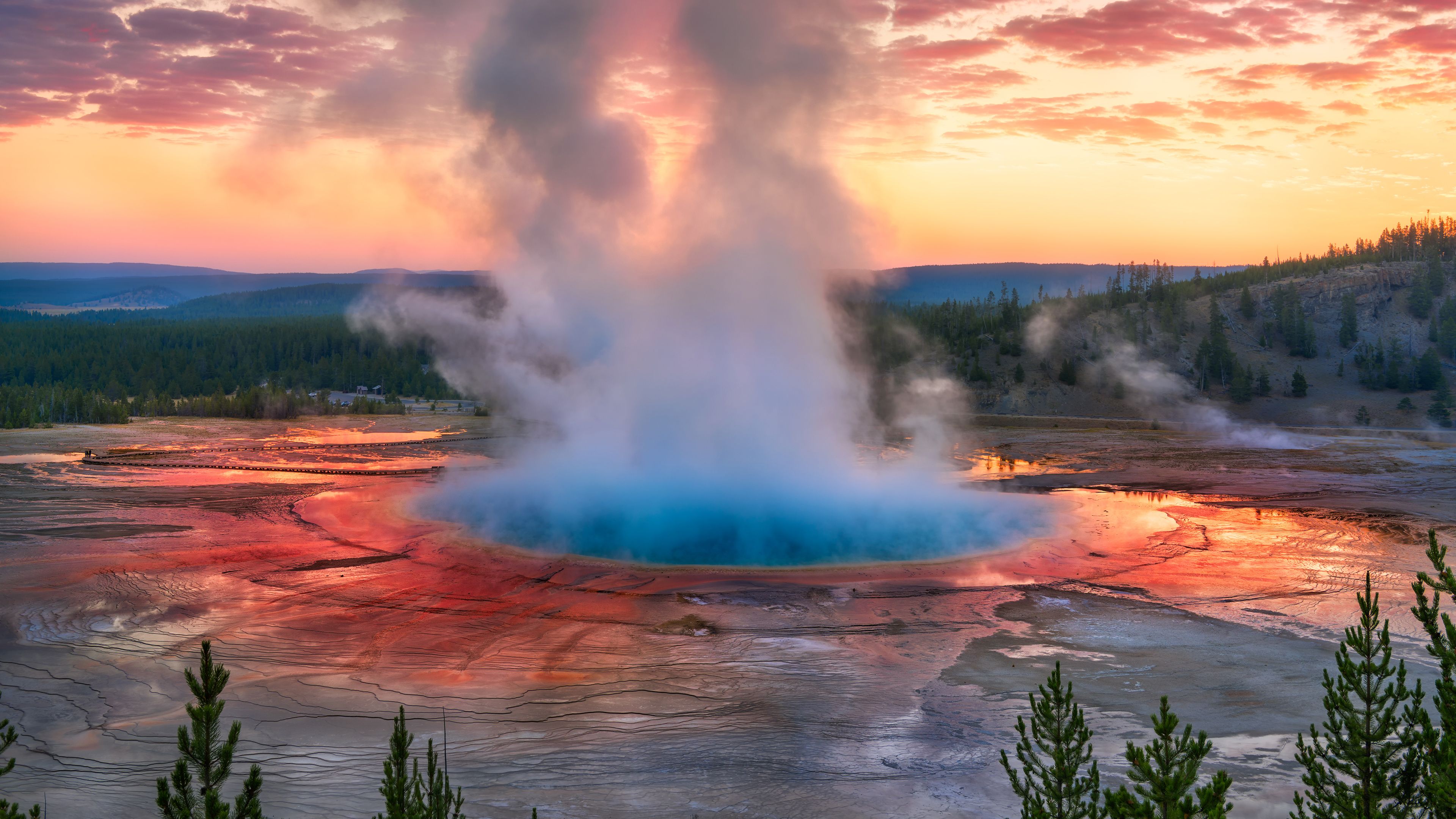 3840x2160 Grand Prismatic Spring 4K: Yellowstone's Vibrant Hot Spring Nature Wonderx2160