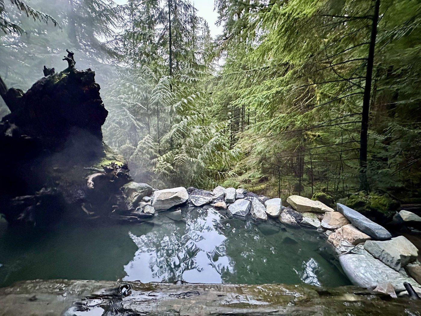 1400x1050 Olympic Hot Springs