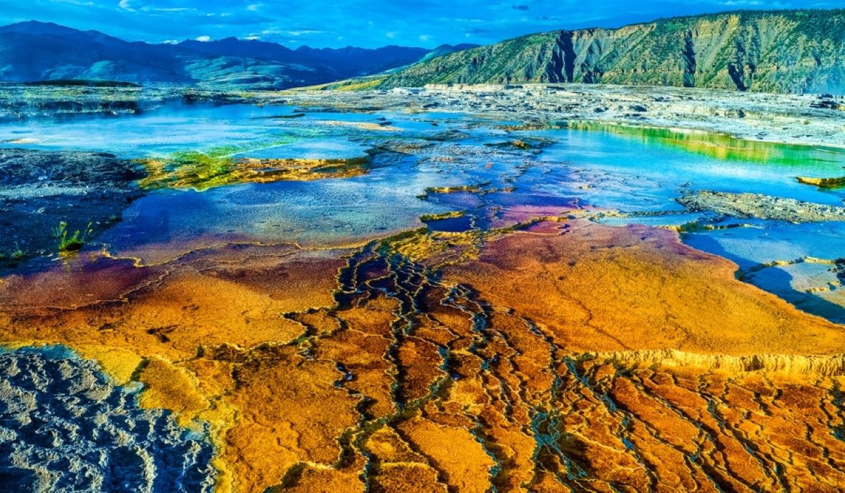 1200x700 Everything You Need To Know About Visiting Mammoth Hot Springs