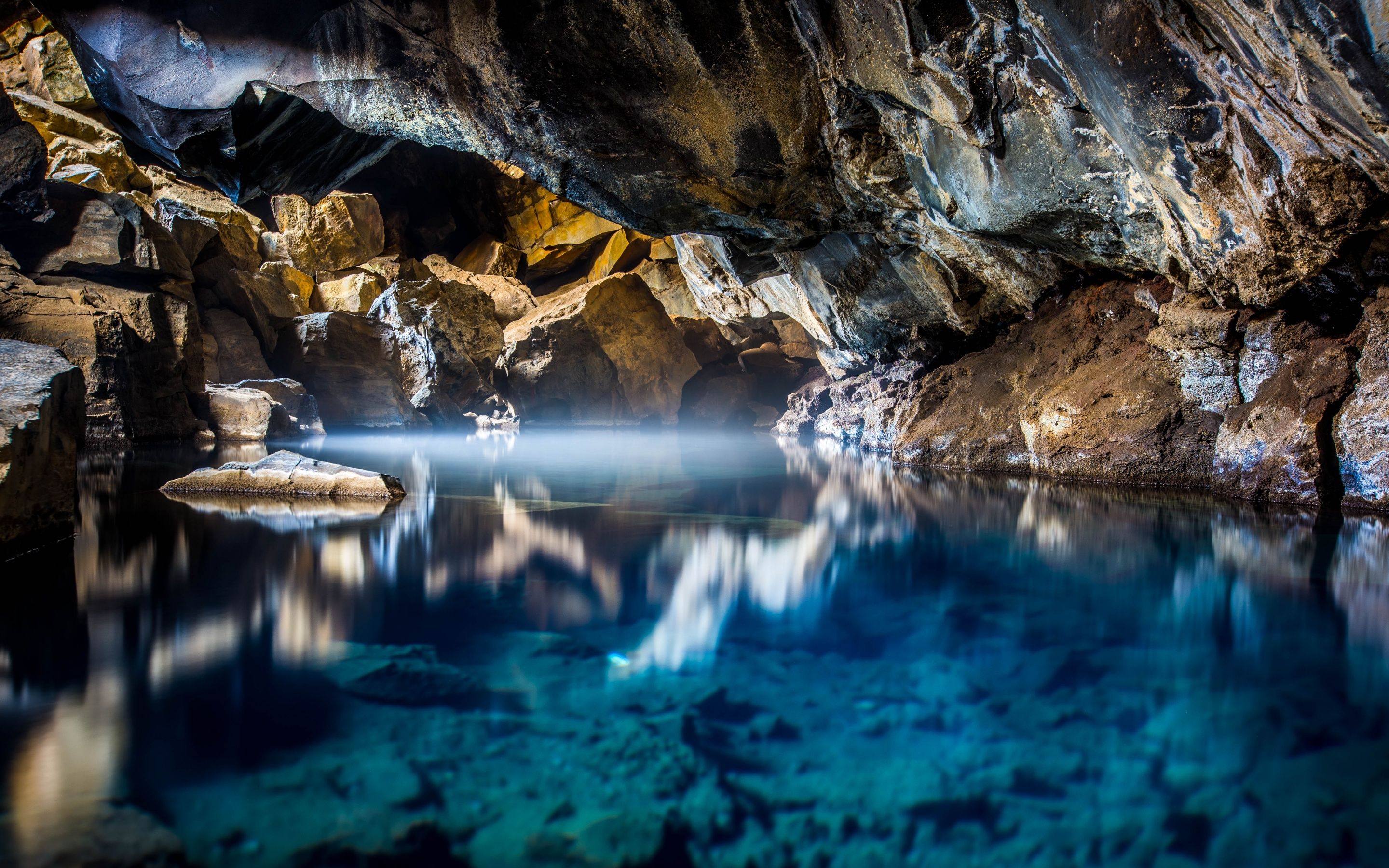 2880x1800 Grjótagjá Wallpaper 4K, Iceland, Lava Cave, Hot Spring